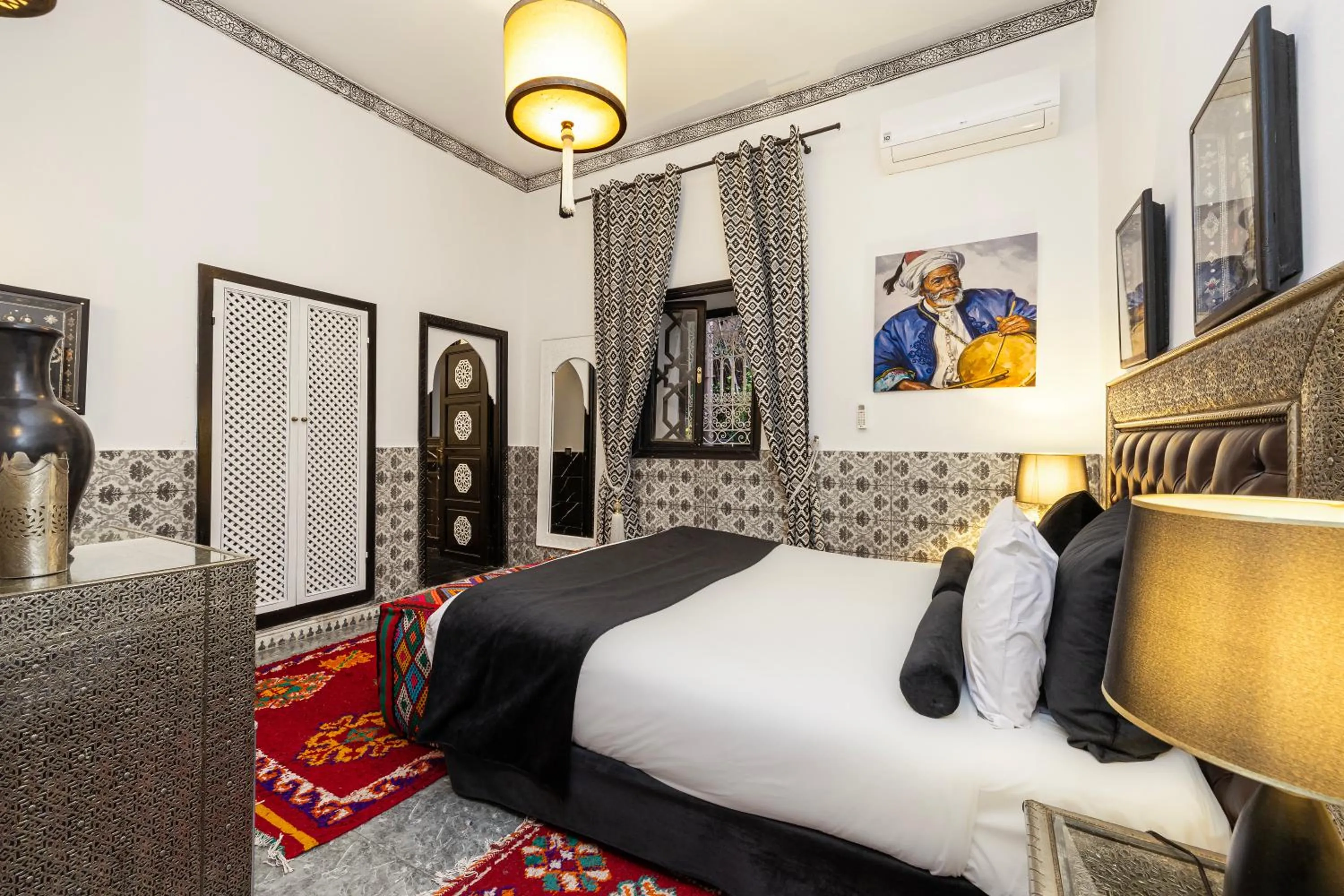 Deluxe Double Room with Bath in Riad Luzia