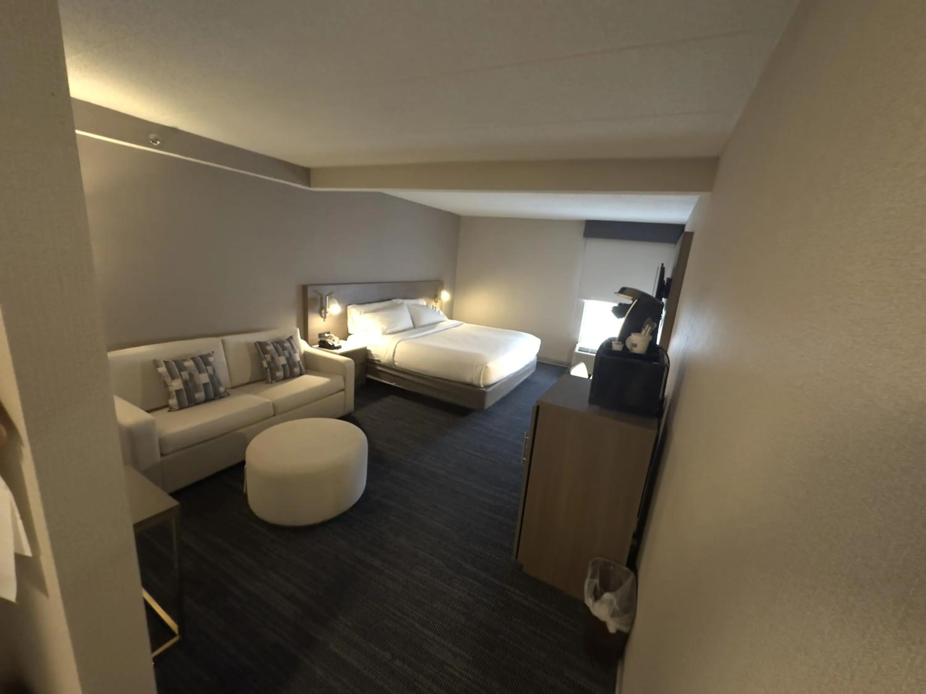 King Room - Non-Smoking in Wingate by Wyndham Waynesboro