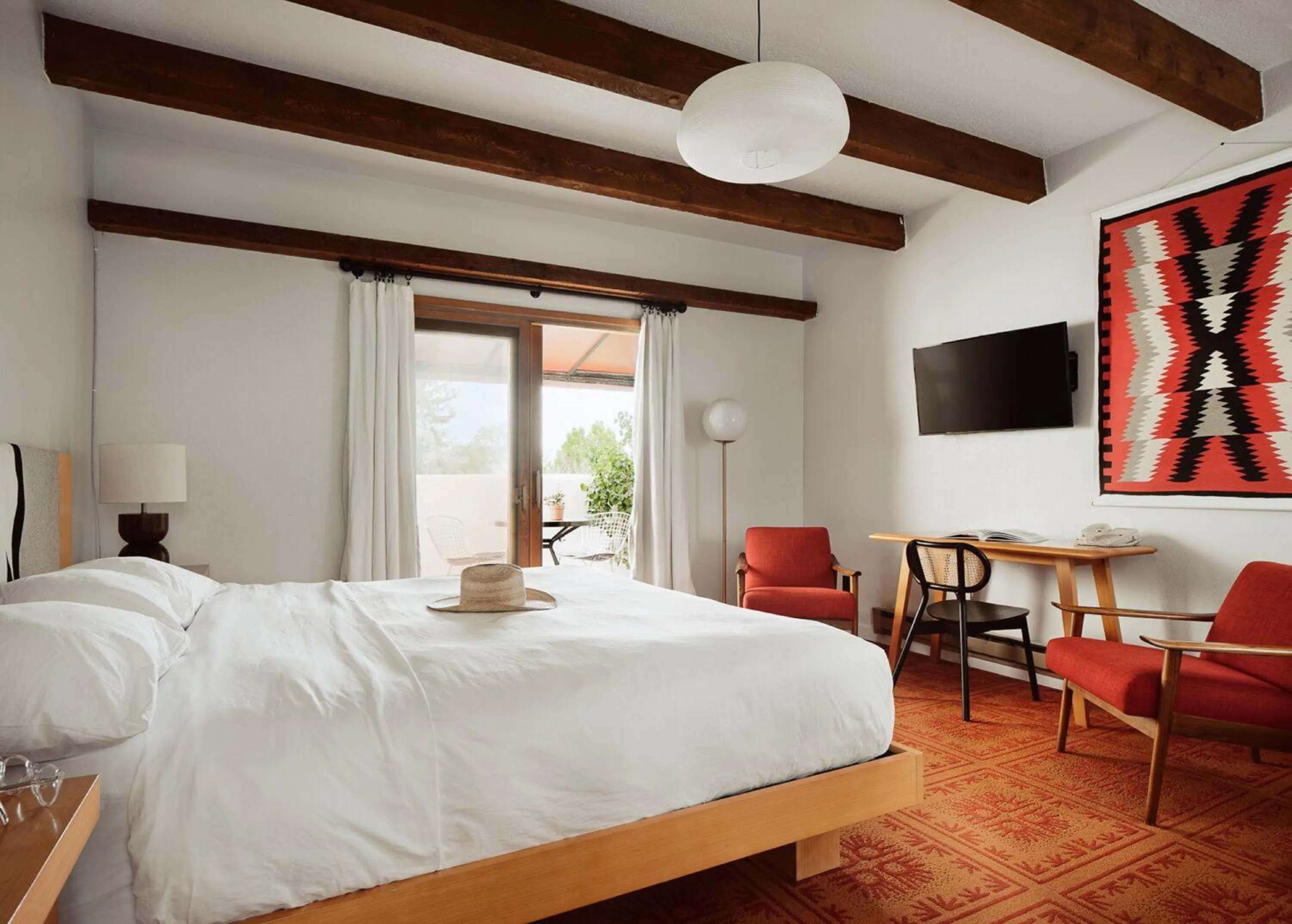 King Room with Patio in El Rey Court