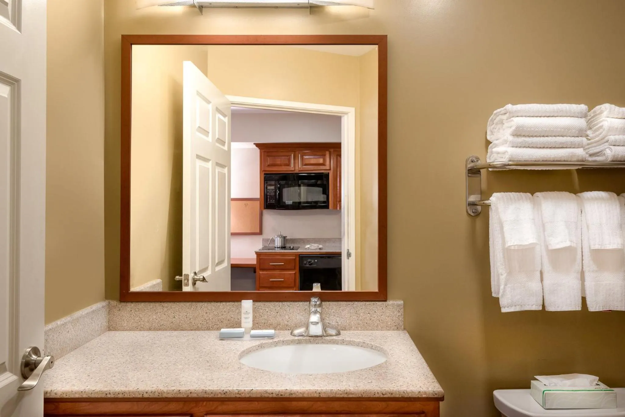 One-Bedroom King Suite in Candlewood Suites LAX Hawthorne by IHG