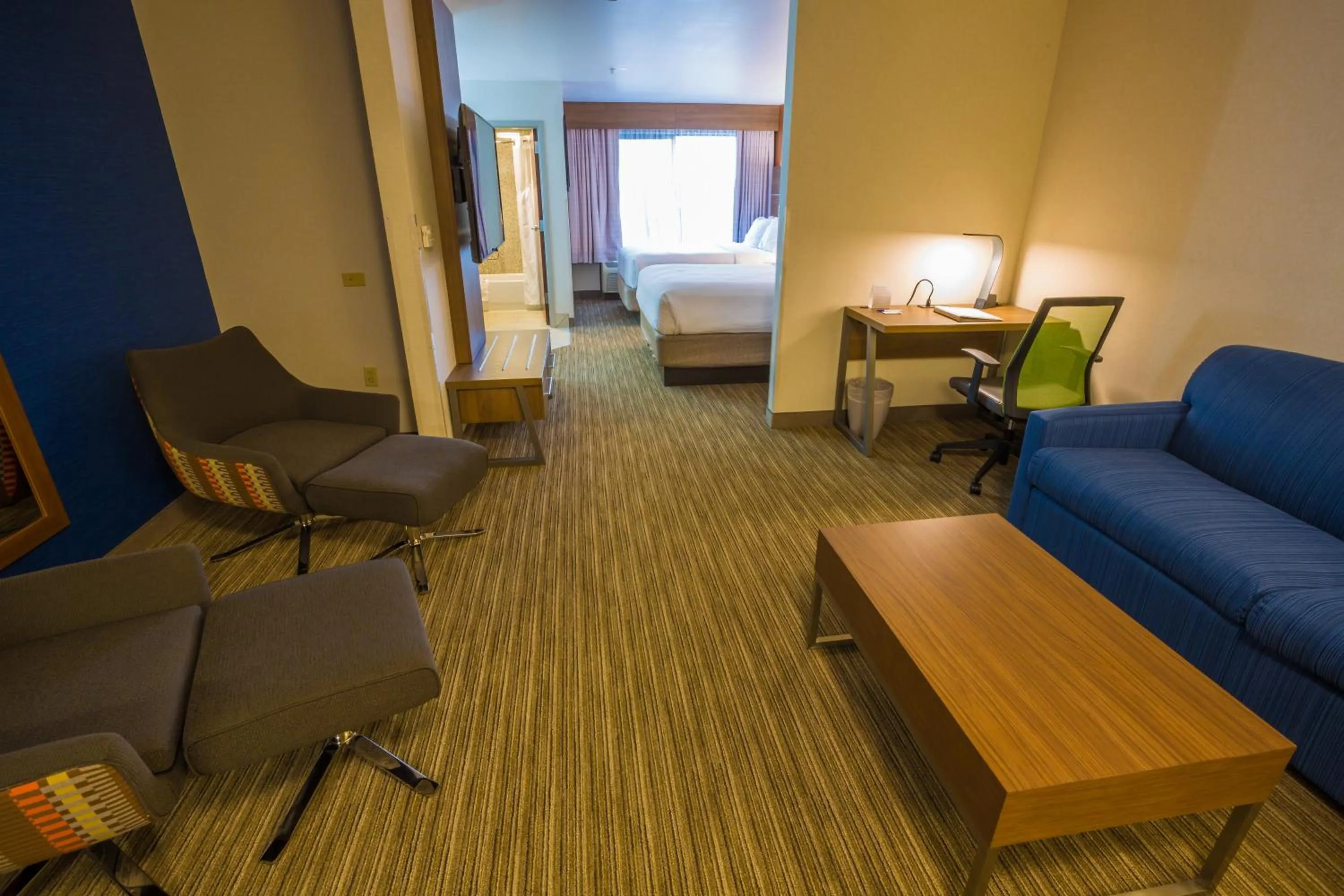 Suite with Two Queen Beds in Holiday Inn Express Hotel & Suites Pasco-TriCities by IHG