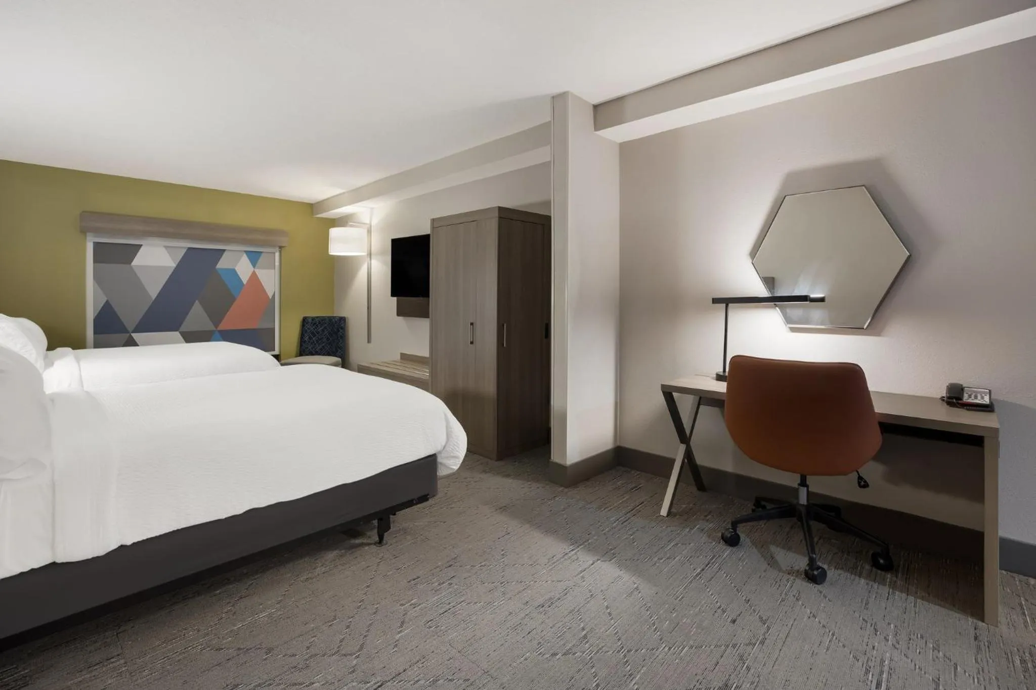Standard Queen Room with Two Queen Beds in Holiday Inn Express Hotel & Suites Perry by IHG