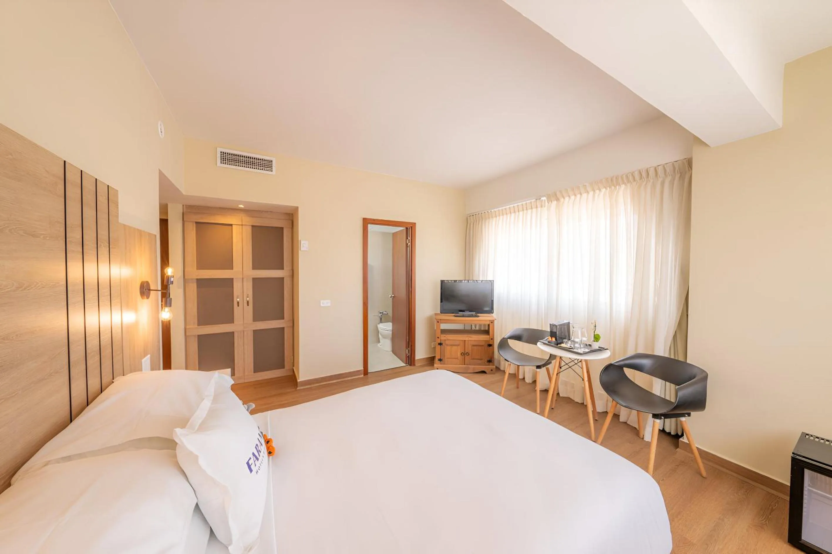 Double Room - Non-Smoking in Hotel Faranda Express Soloy and Casino, a member of Radisson Individuals