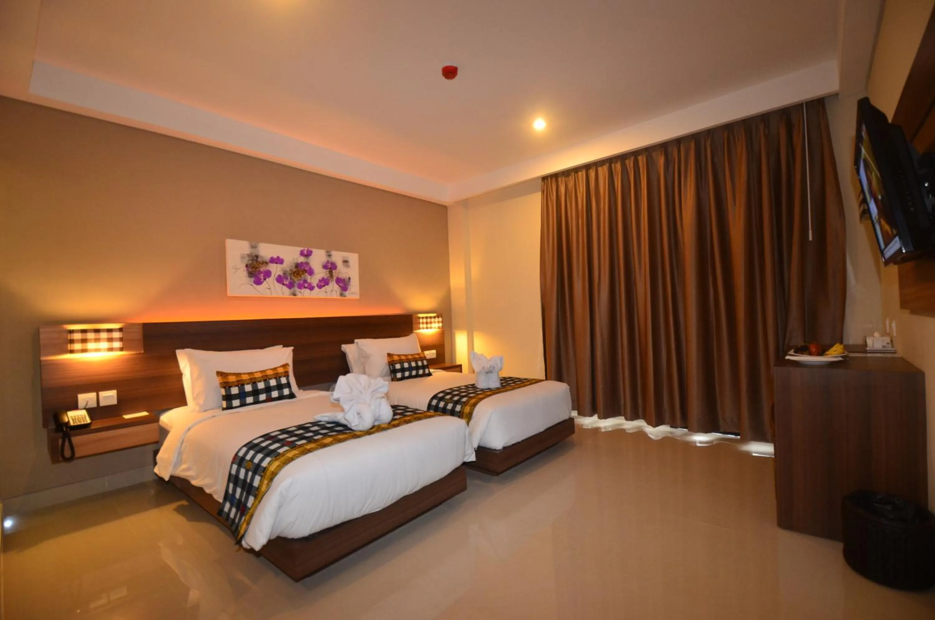 Deluxe Twin Room in Grand Barong Resort