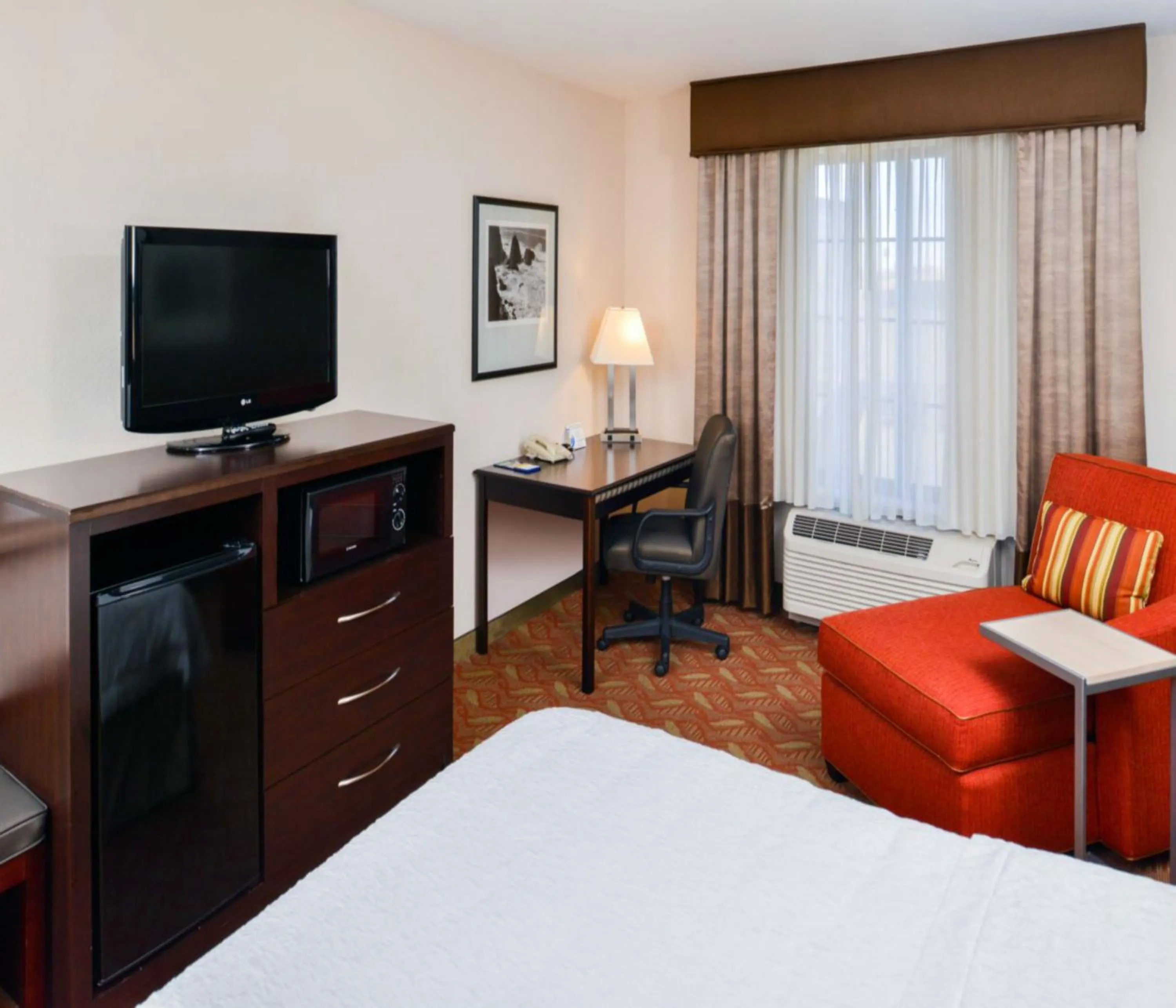 King Study Room - Non-Smoking in Hampton Inn & Suites San Francisco-Burlingame-Airport South