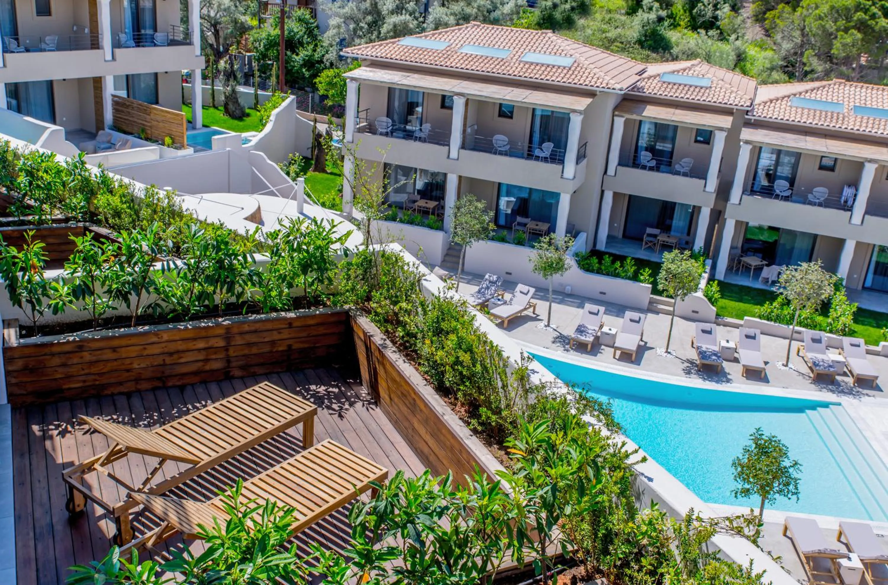 Premium Suite with Sea View in Crystal Waters