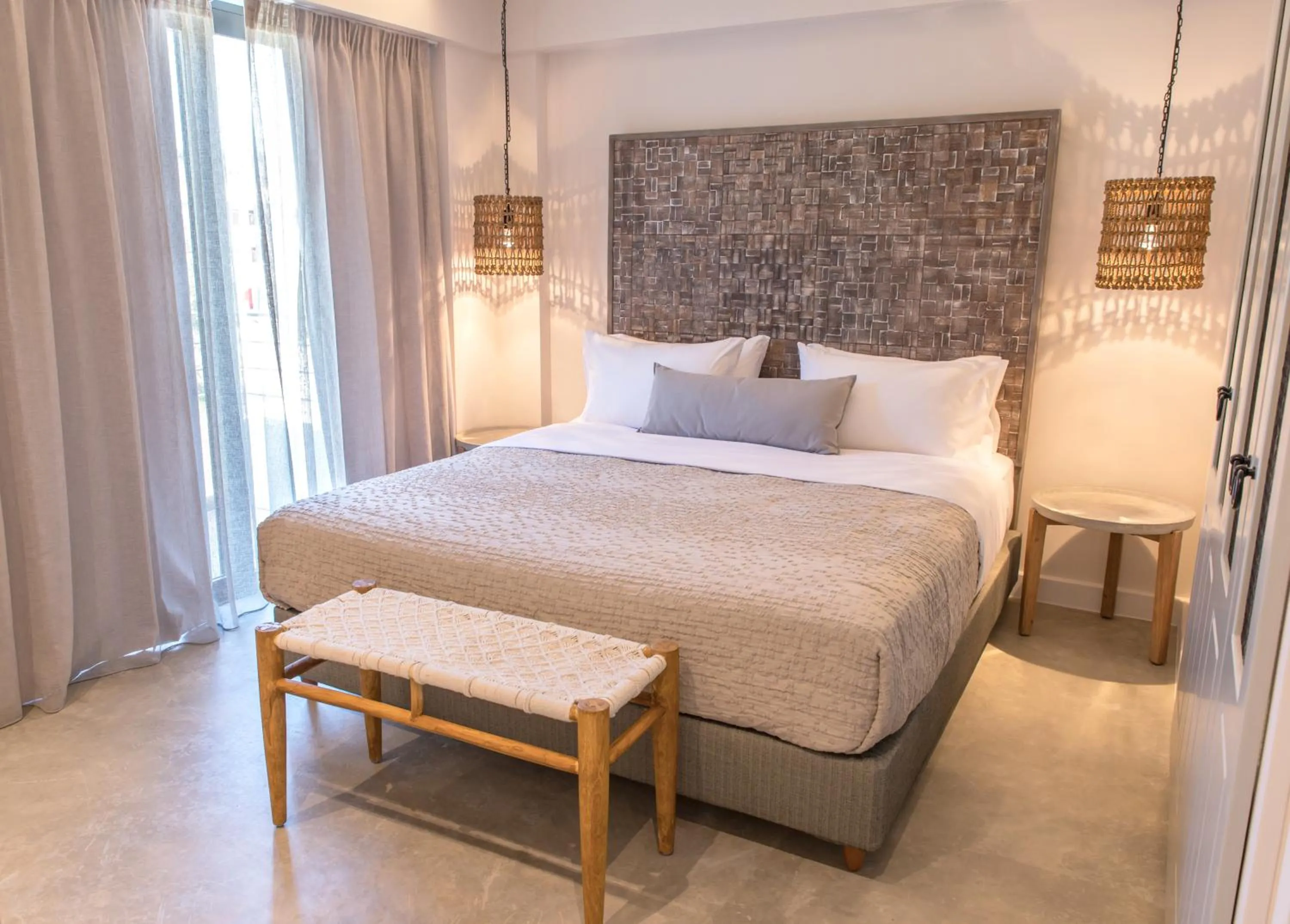 Zen Suite with Partial Sea View in Crystal Waters