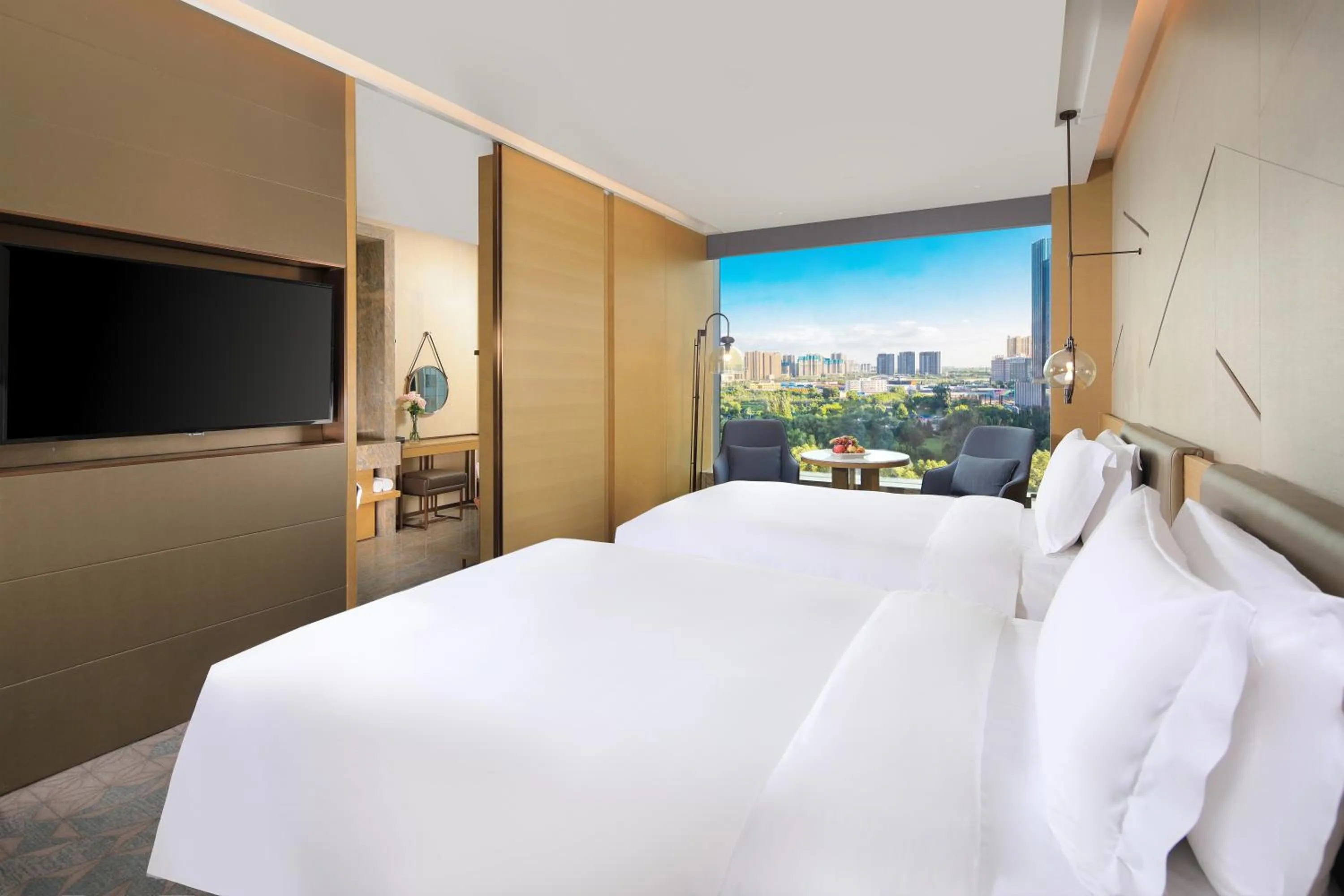 Classic Twin Room with Lounge Access in InterContinental Taiyuan by IHG