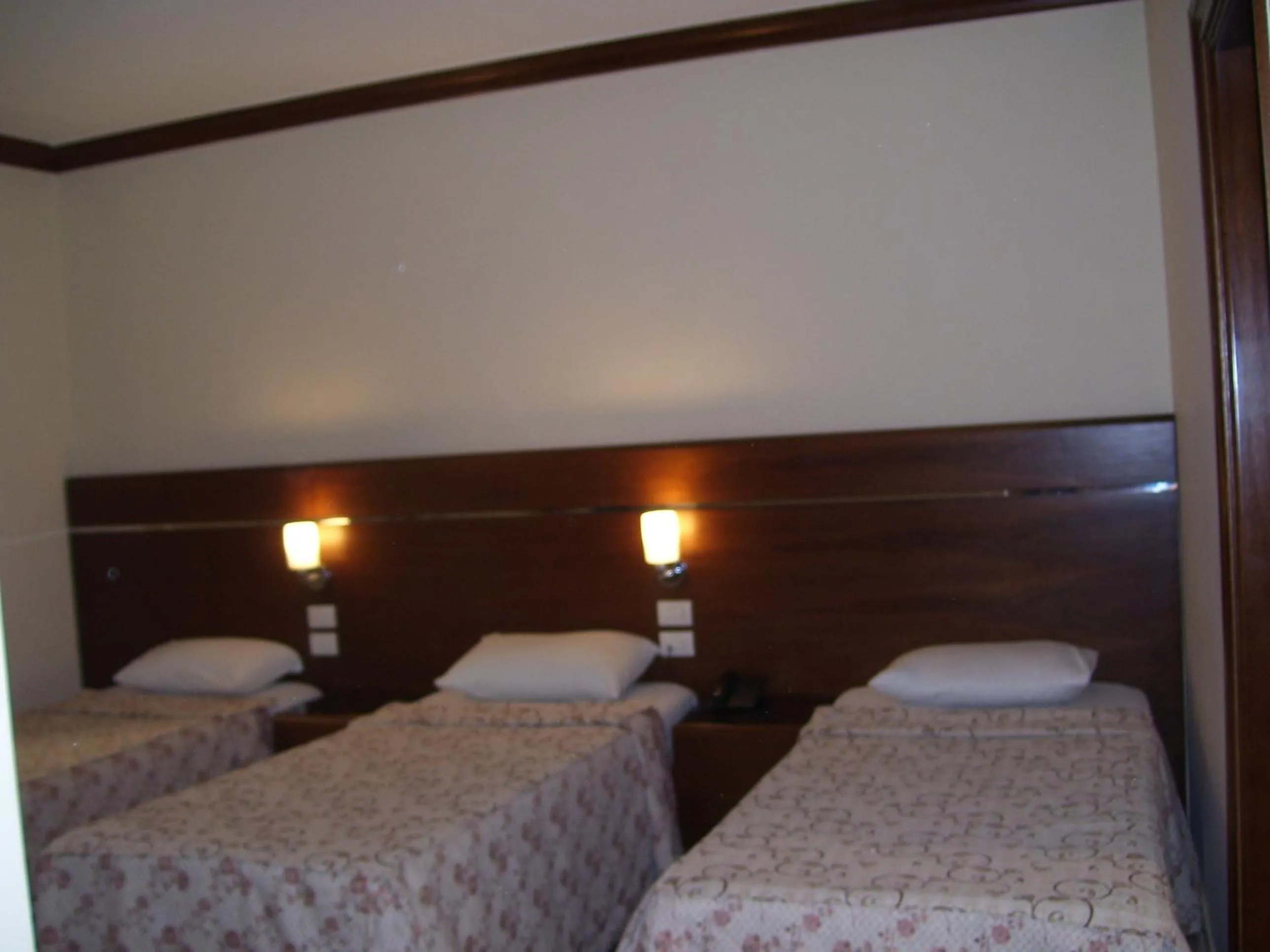 Standard Triple Room with City View in Pharaohs Hotel