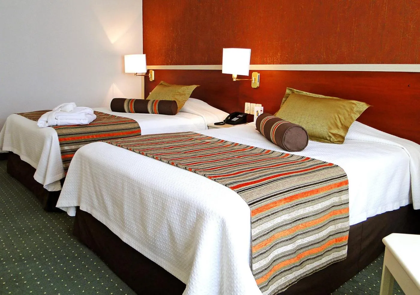 Premium Twin Room With Two King Beds in Hotel Europa