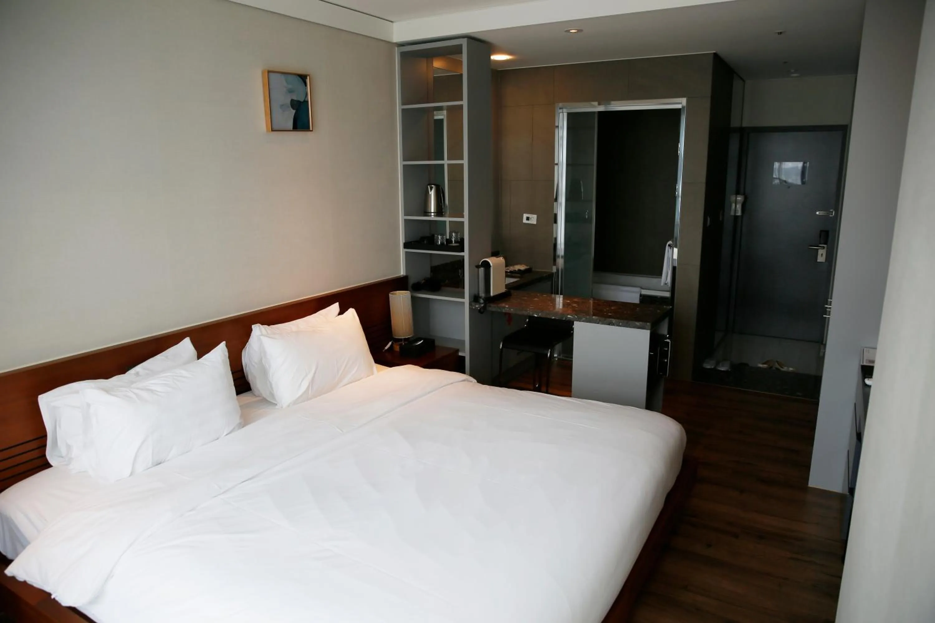 Executive Hollywood Double Room in J One Hotel Cheongju