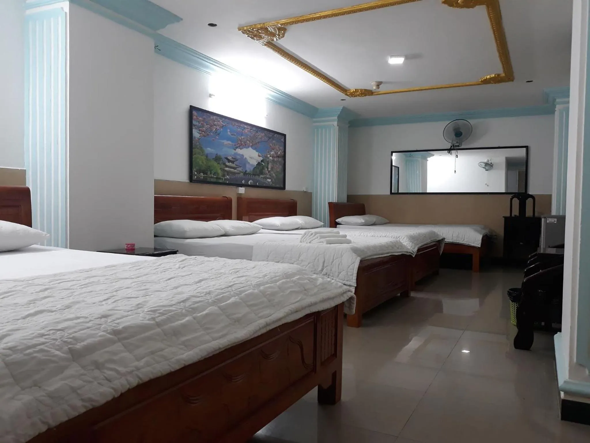 4-Bed Mixed Dormitory Room in Thanh Lan Hotel