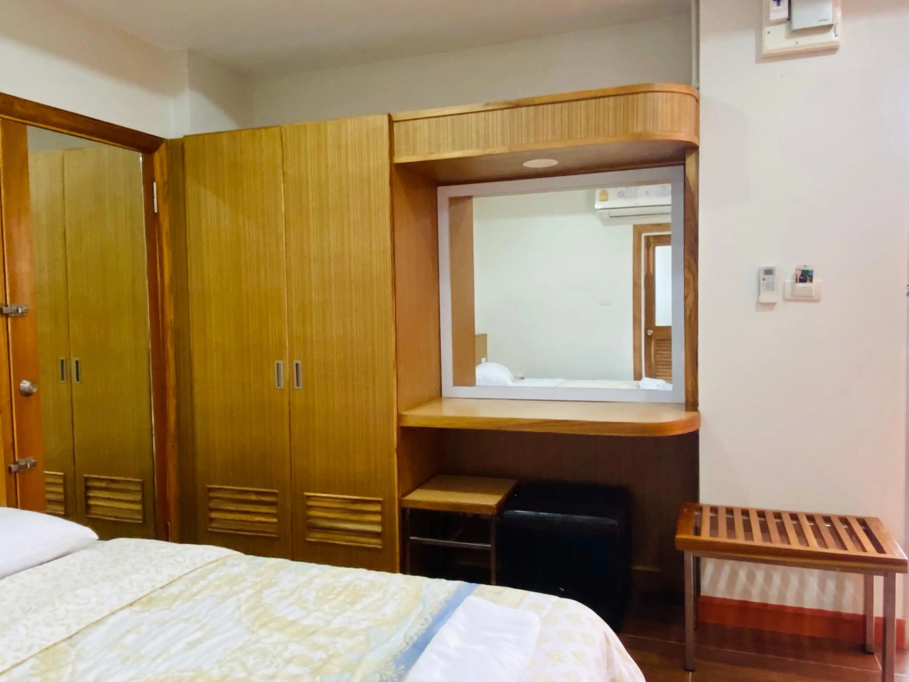 Deluxe Twin Room in Metha Palace