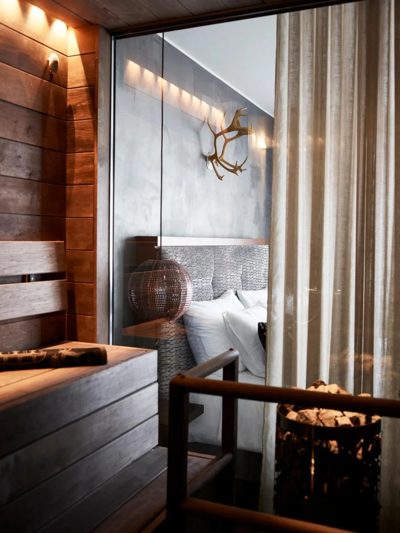 Mystique DeLuxe Twin Room with Sauna in Lapland Hotels Bulevardi