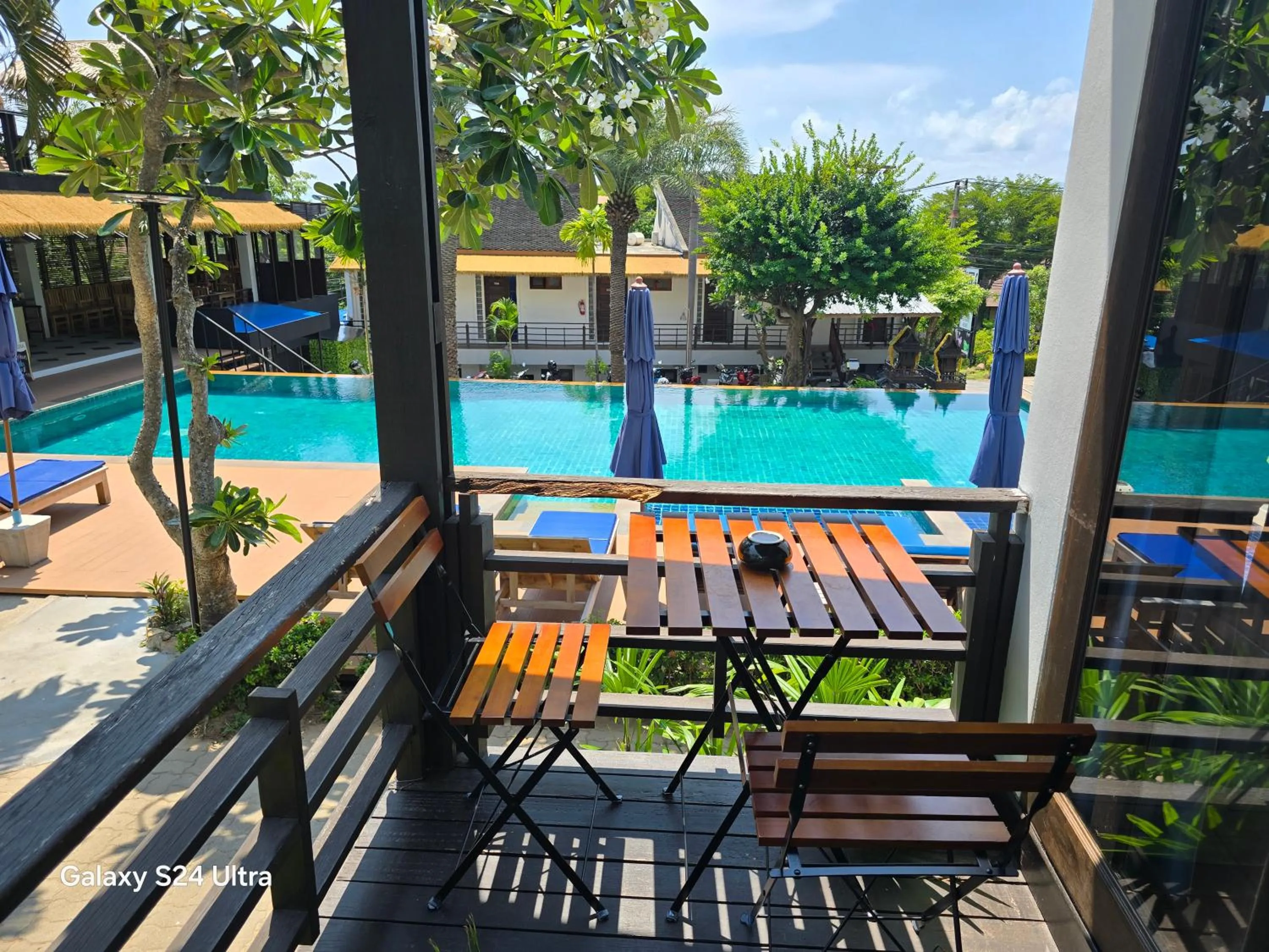 Deluxe Bungalow in Sasitara Residence