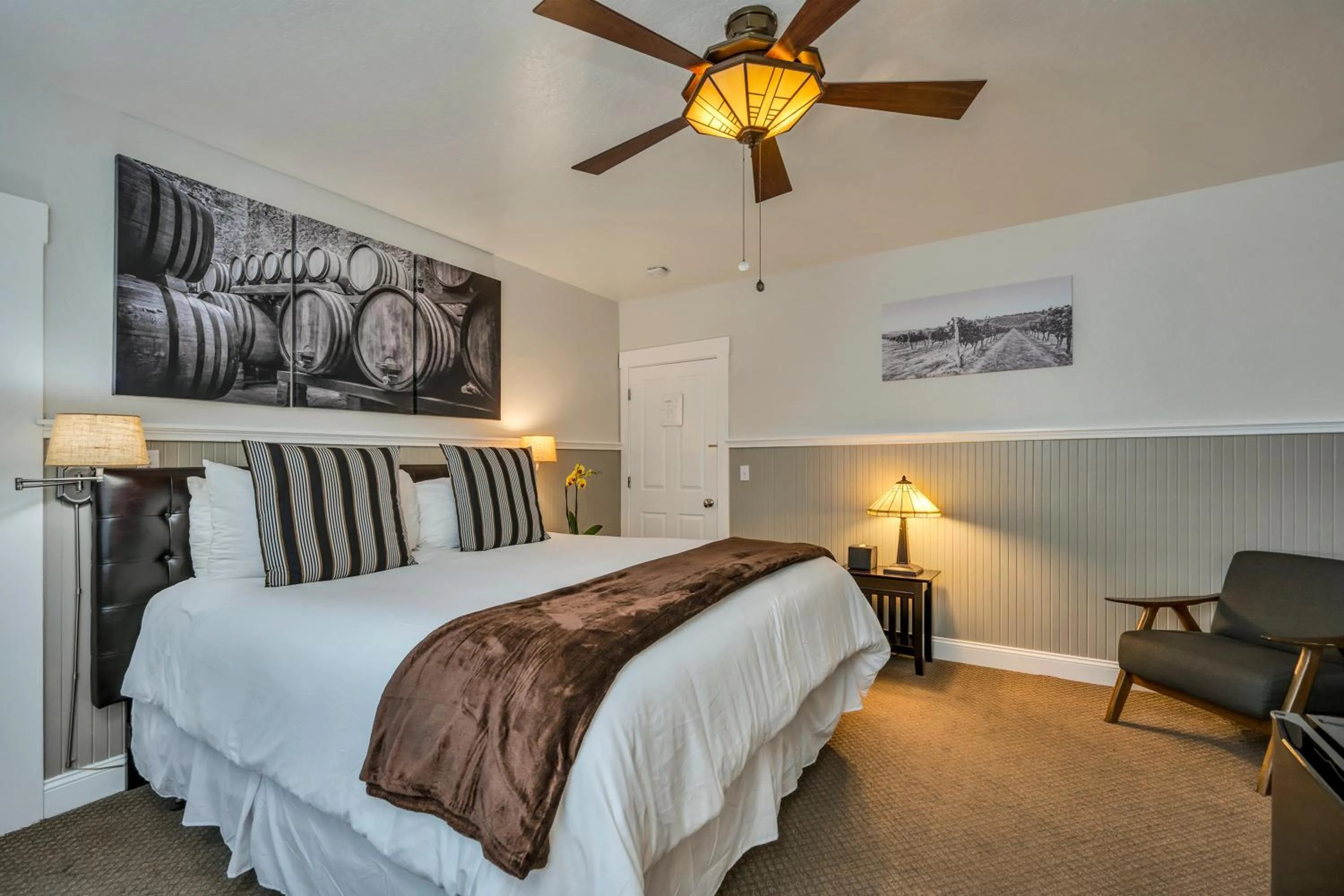 Deluxe King Room in Craftsman Inn