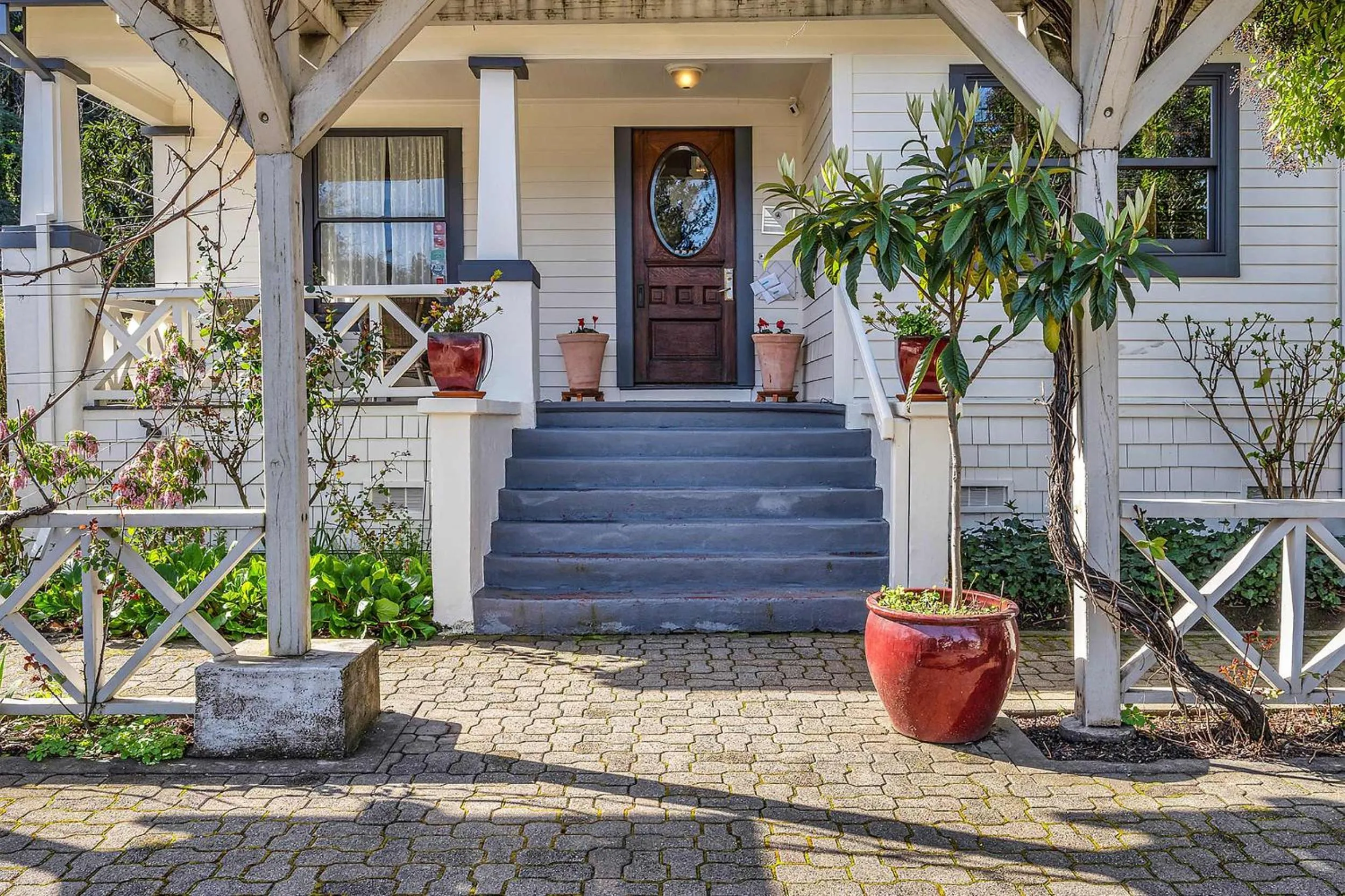Eight-Bedroom House in Calistoga Wine Way Inn