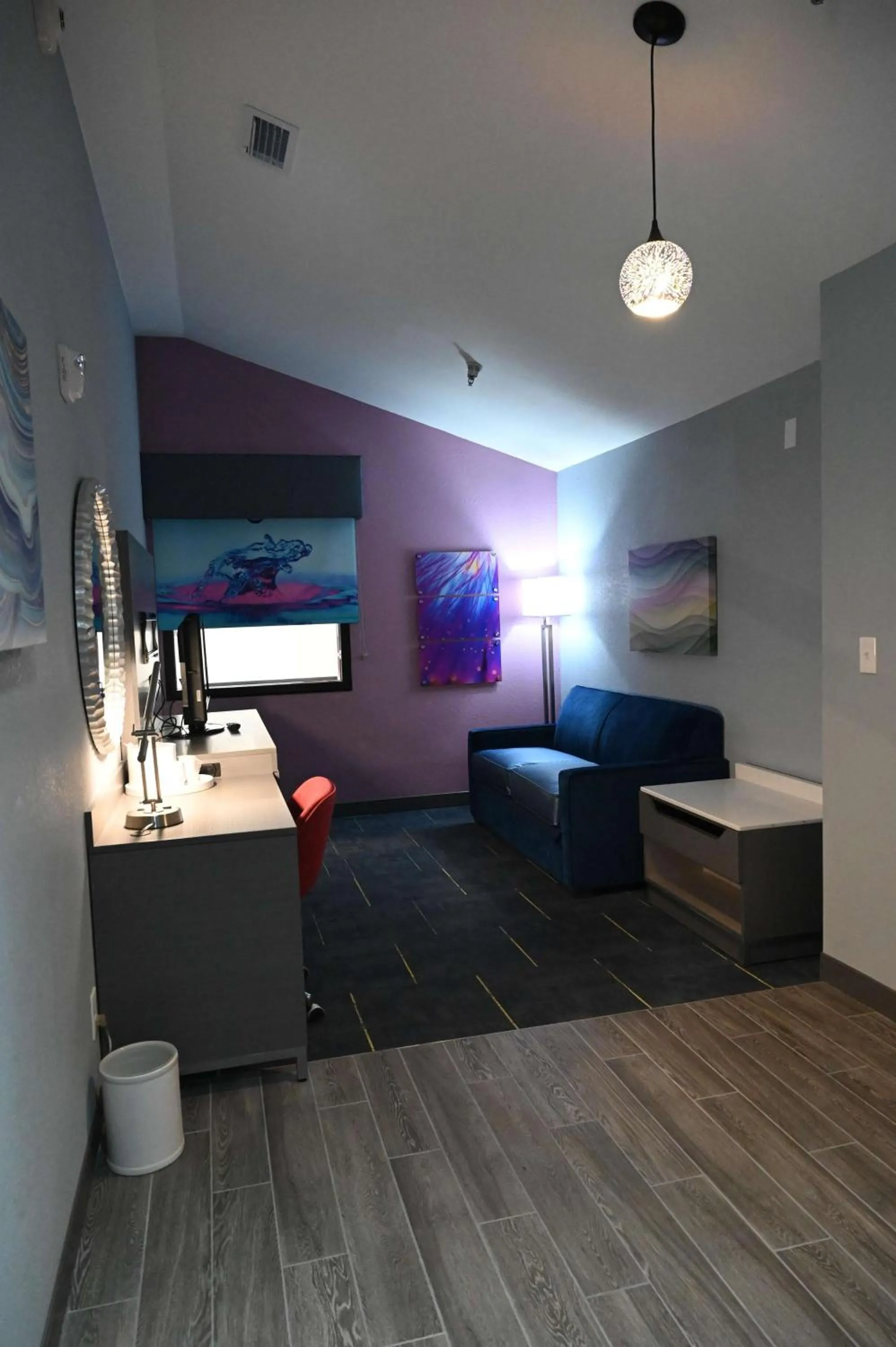 King Studio Suite with Atrium View in Hampton Inn Valdosta/Lake Park Area