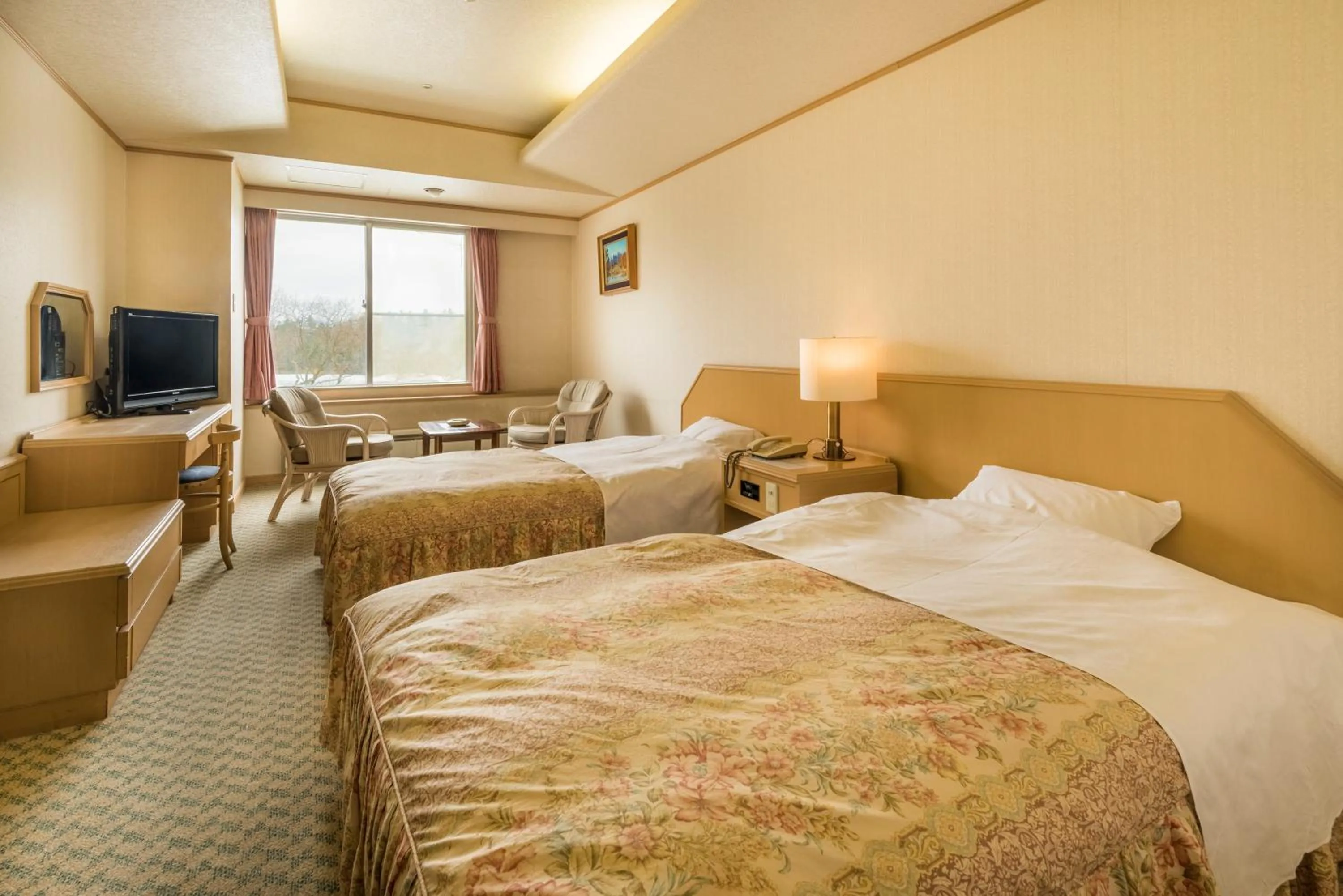 Twin Room - single occupancy - Non-Smoking in Crystal in New Akan Hotel