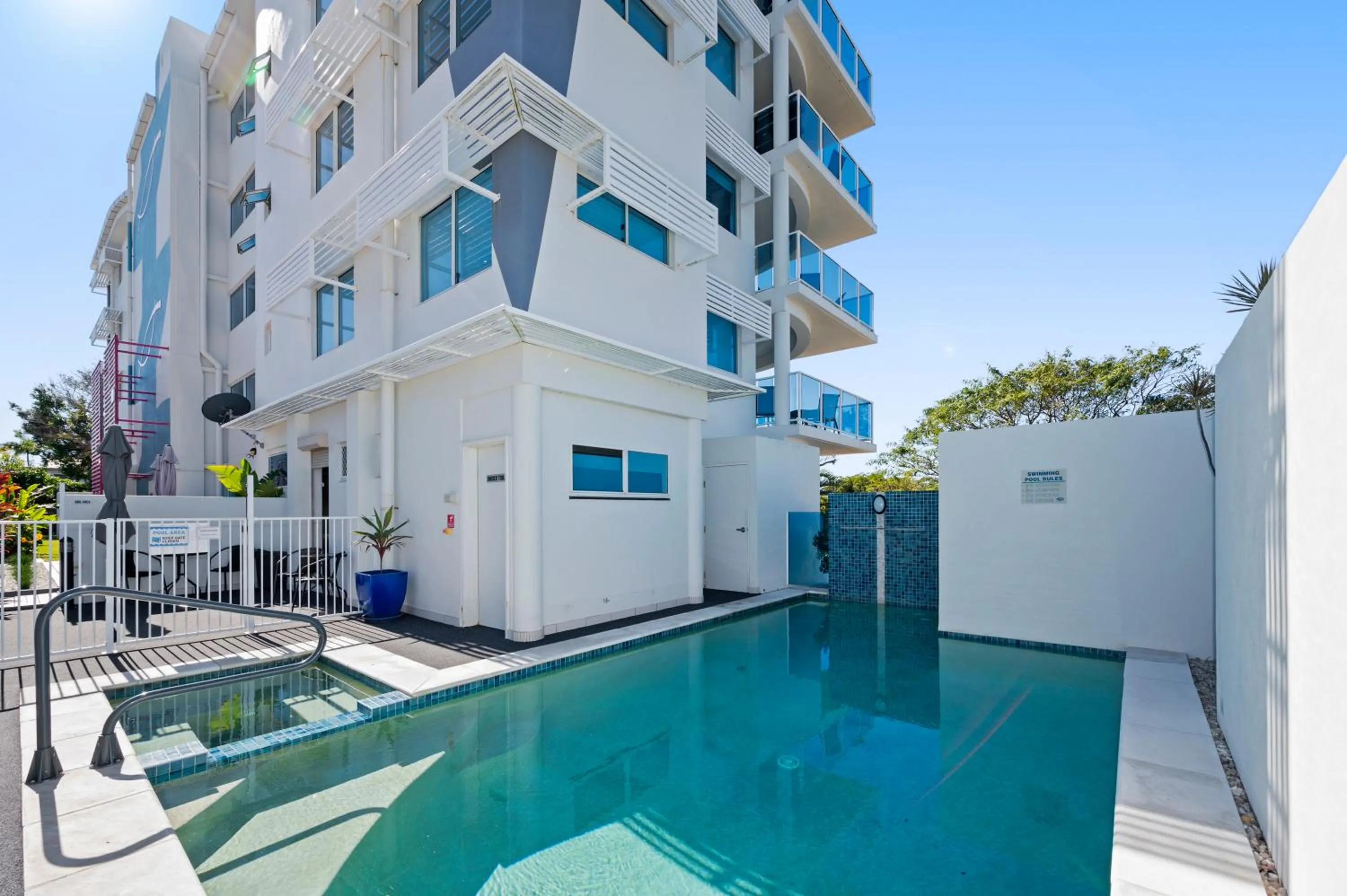One-Bedroom Apartment with Park View 1N in Koola Beach Apartments Bargara