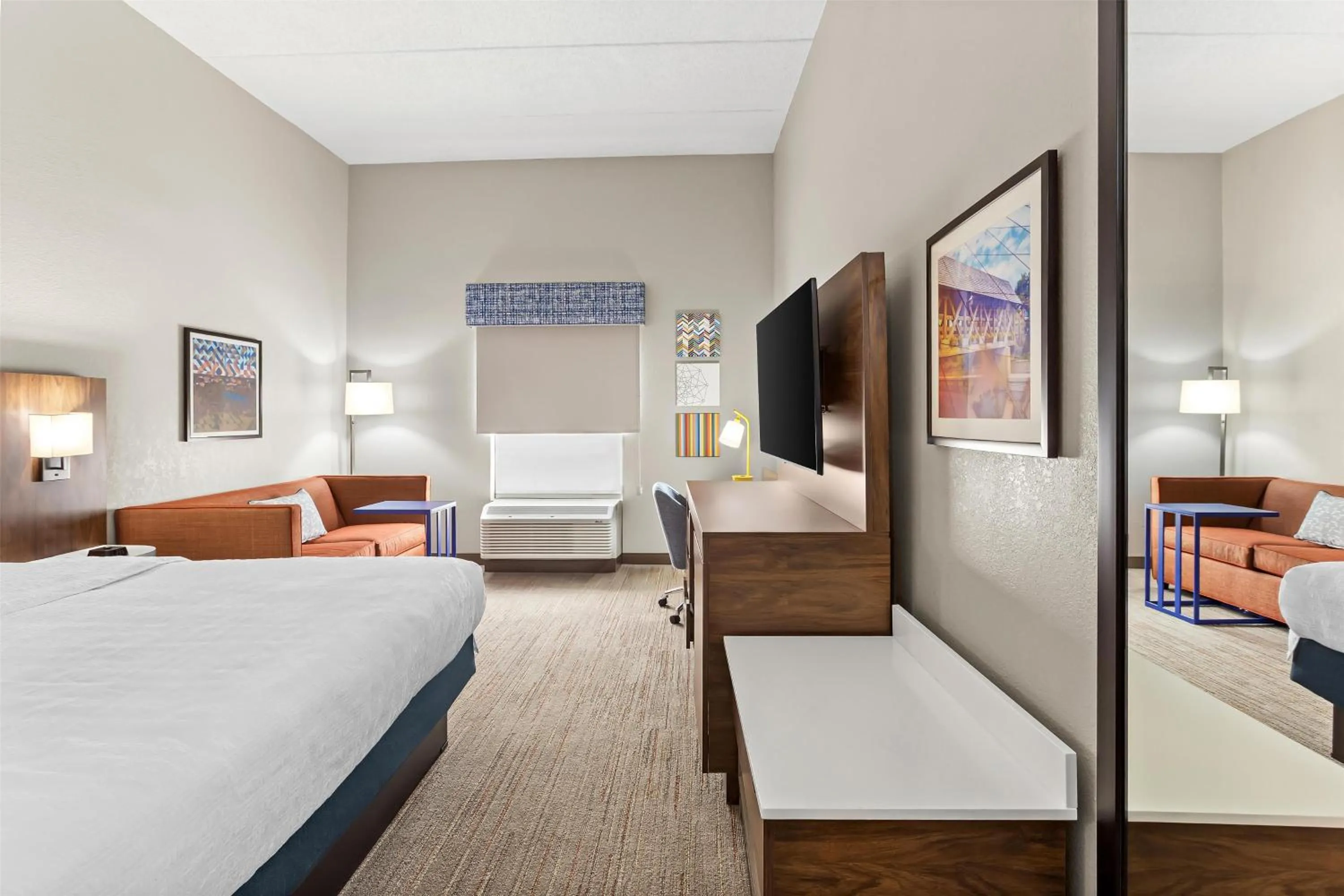 King Room with King Bed - Non-Smoking in Hampton Inn & Suites Bolingbrook