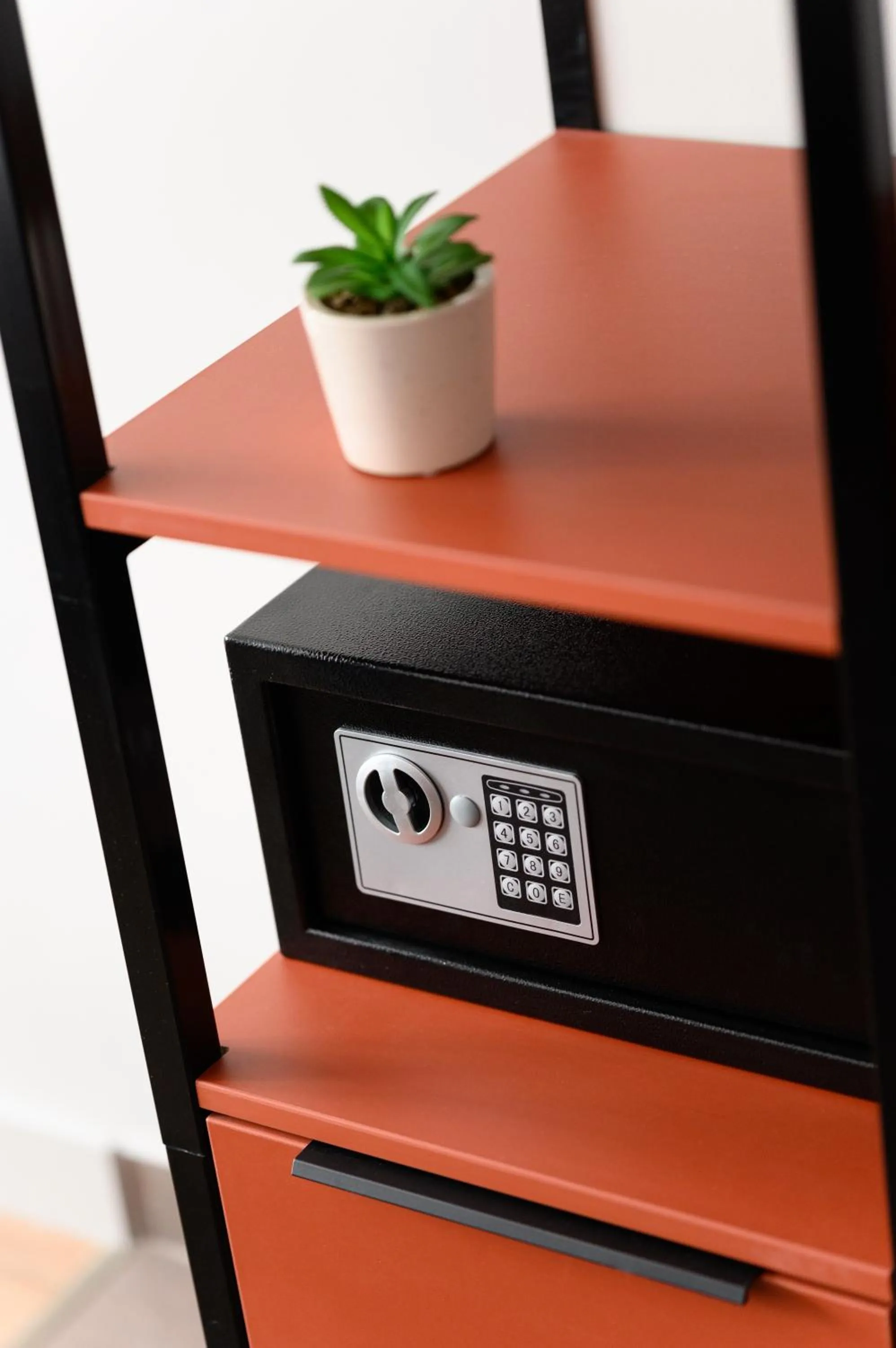 Deluxe Two-Bedroom Apartment with terrace in Florin Apart Hotel