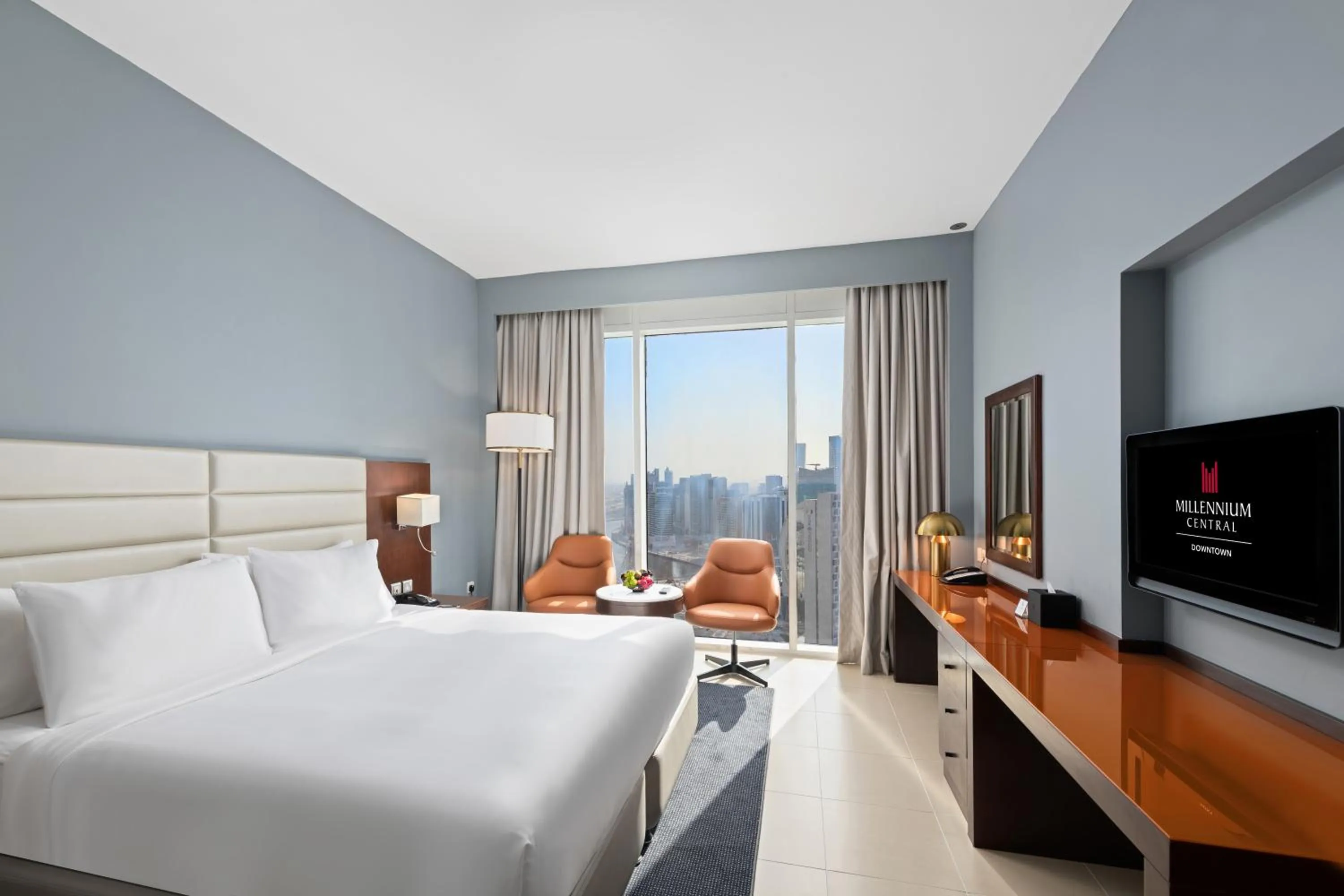  Standard Room with Queen Bed in Millennium Central Downtown - Dubai