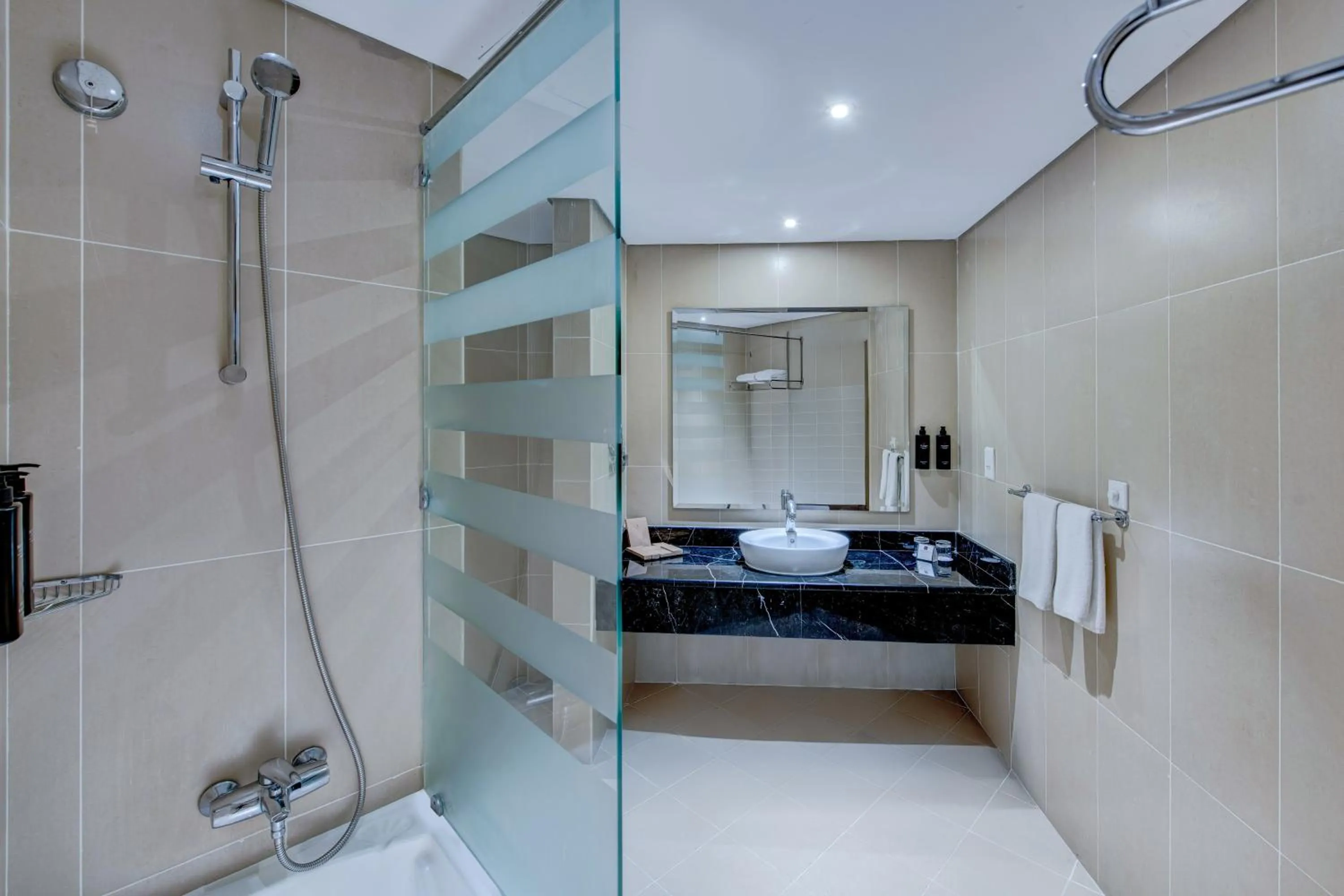  Executive Room with Queen Bed in Millennium Central Downtown - Dubai