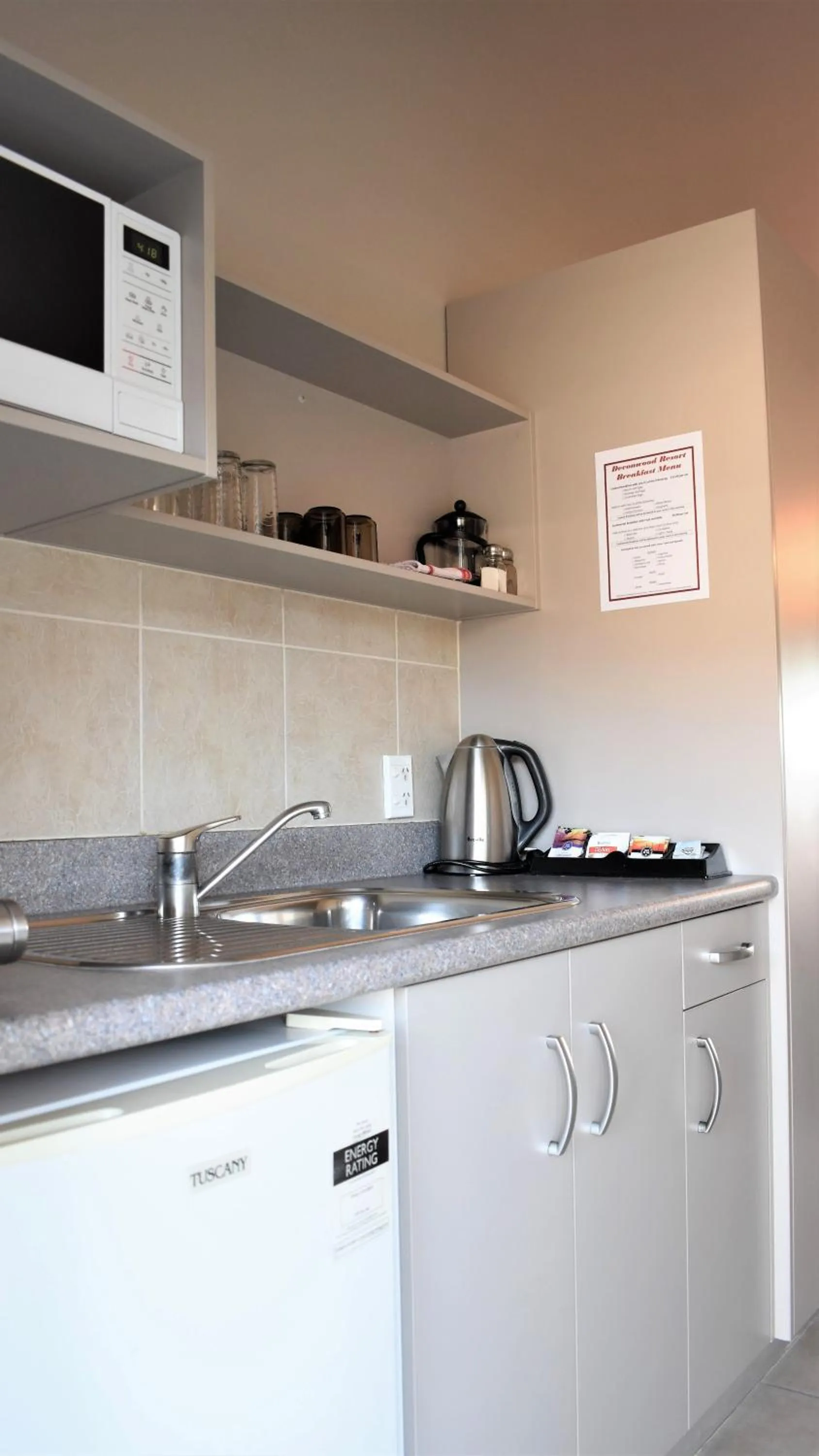 Large Double or Twin Room in Devonwood Motel