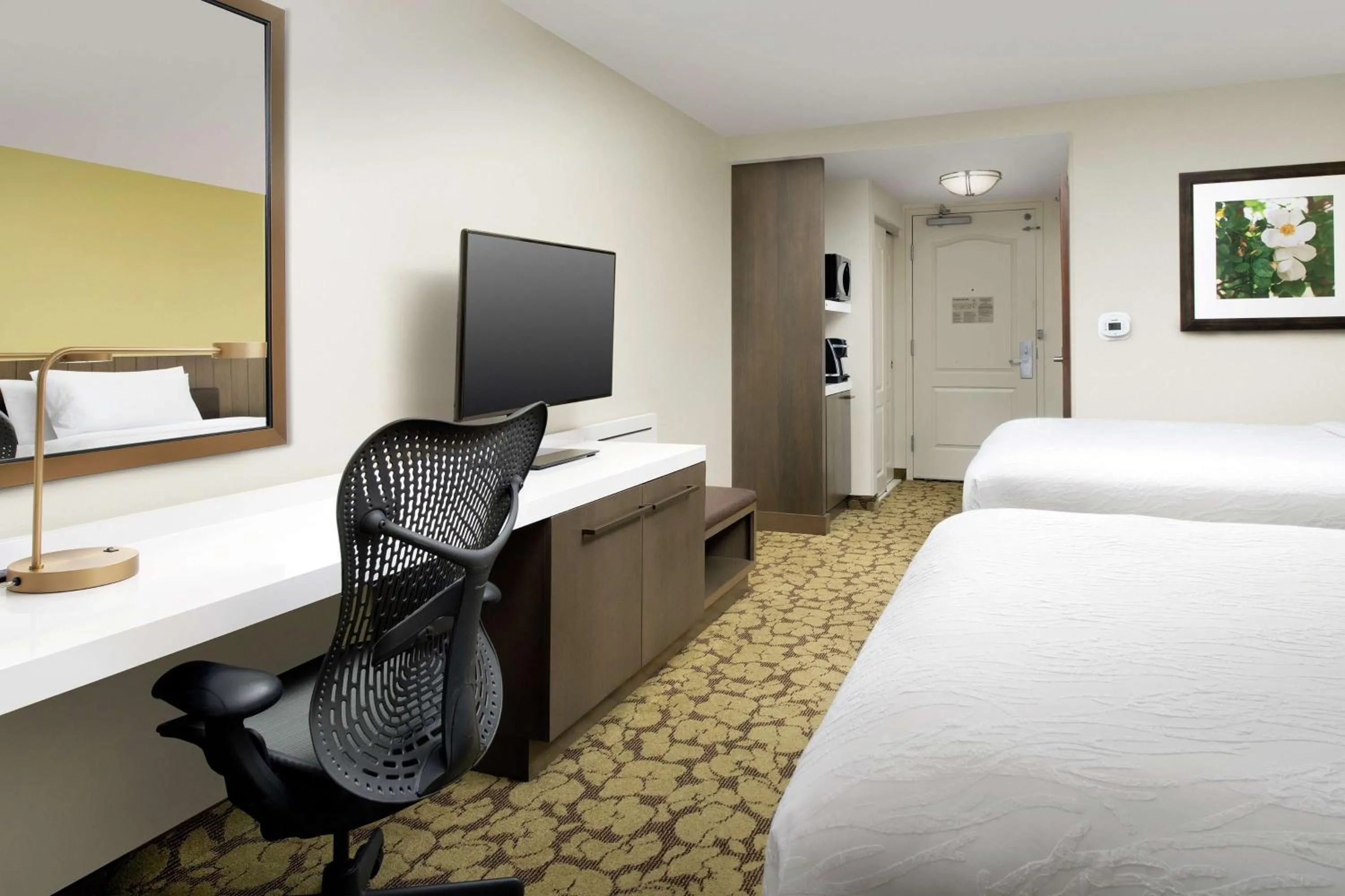 Premium Queen Room with Two Queen Beds in Hilton Garden Inn Frederick