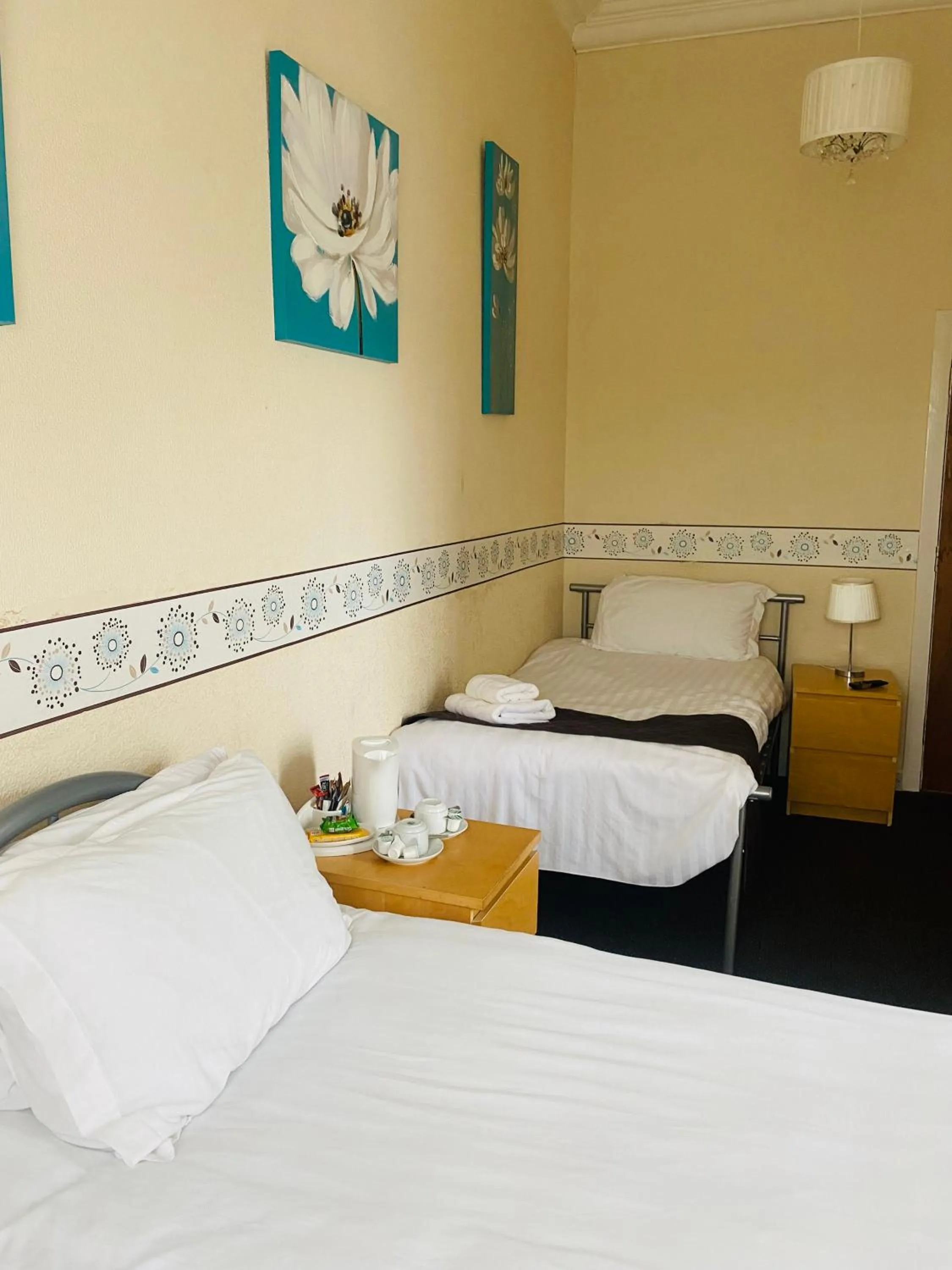 Twin Room with Bath in The Portmann Hotel