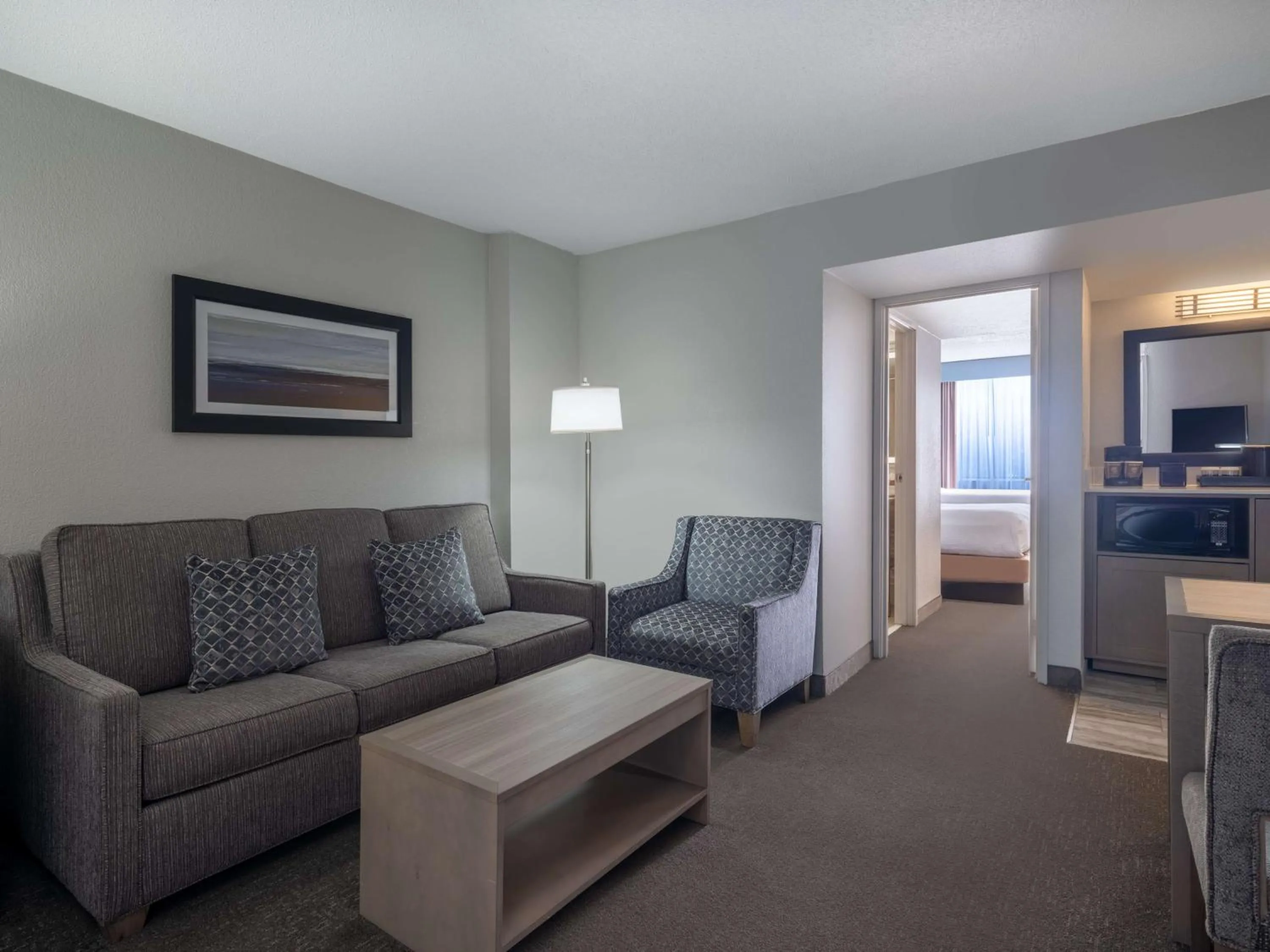 One-Bedroom Suite - Hearing Access - Non Smoking in Embassy Suites Baltimore - North/Hunt Valley