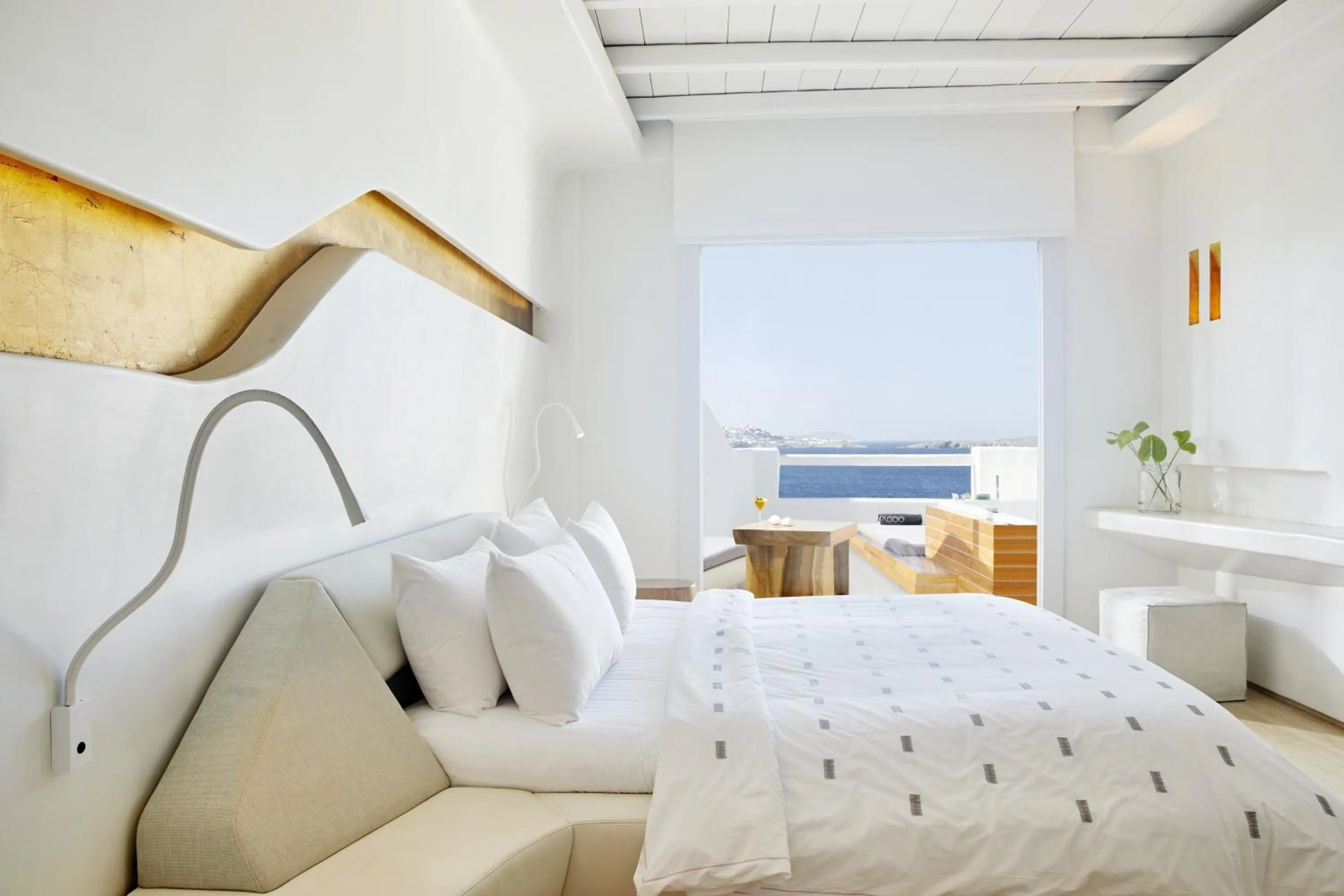 Two-Bedroom Suite With Outdoor Hot Tub (2-5 Adults) in Cavo Tagoo Mykonos