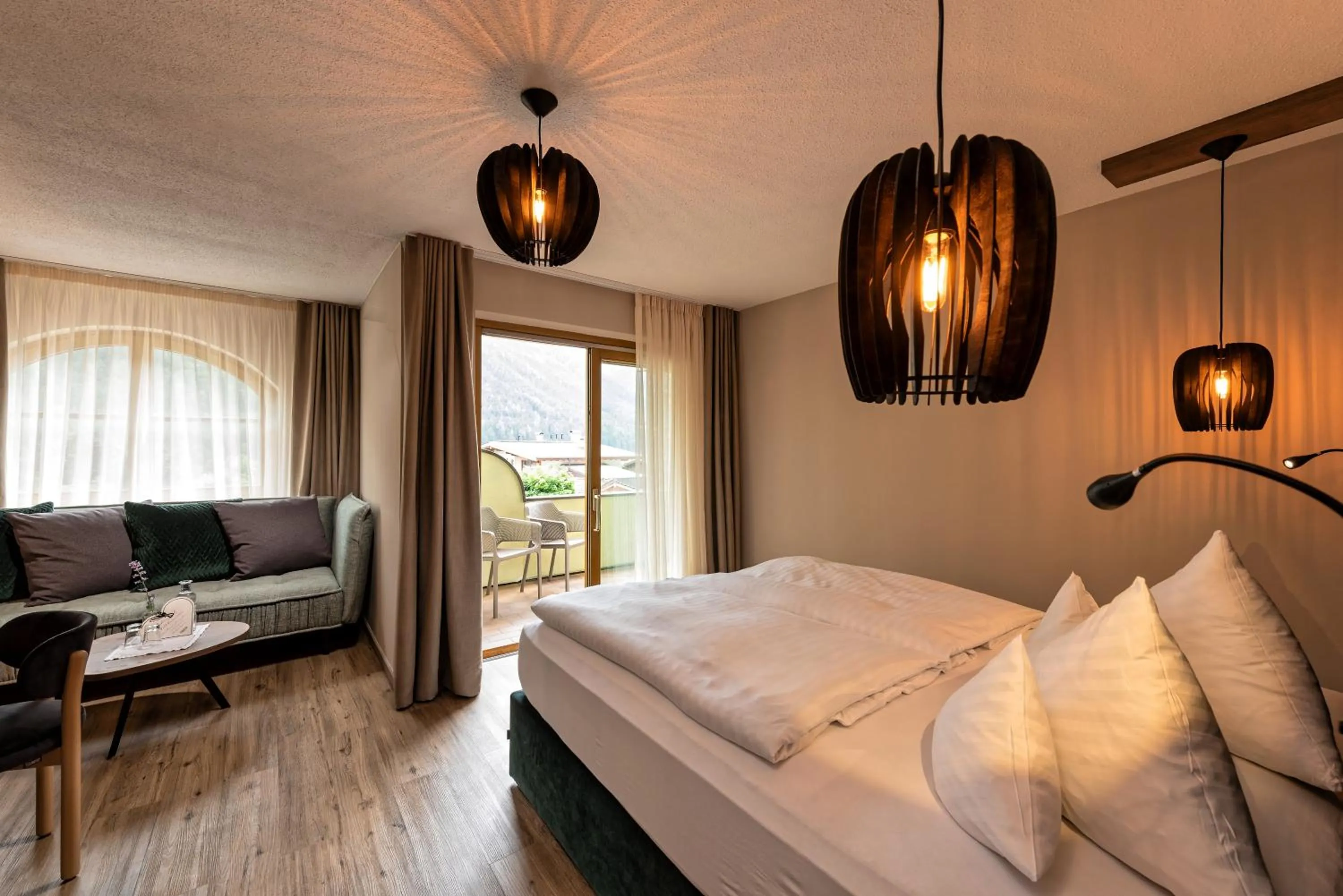 Deluxe Double Room with Balcony in Alpinresort Stubaierhof ****s