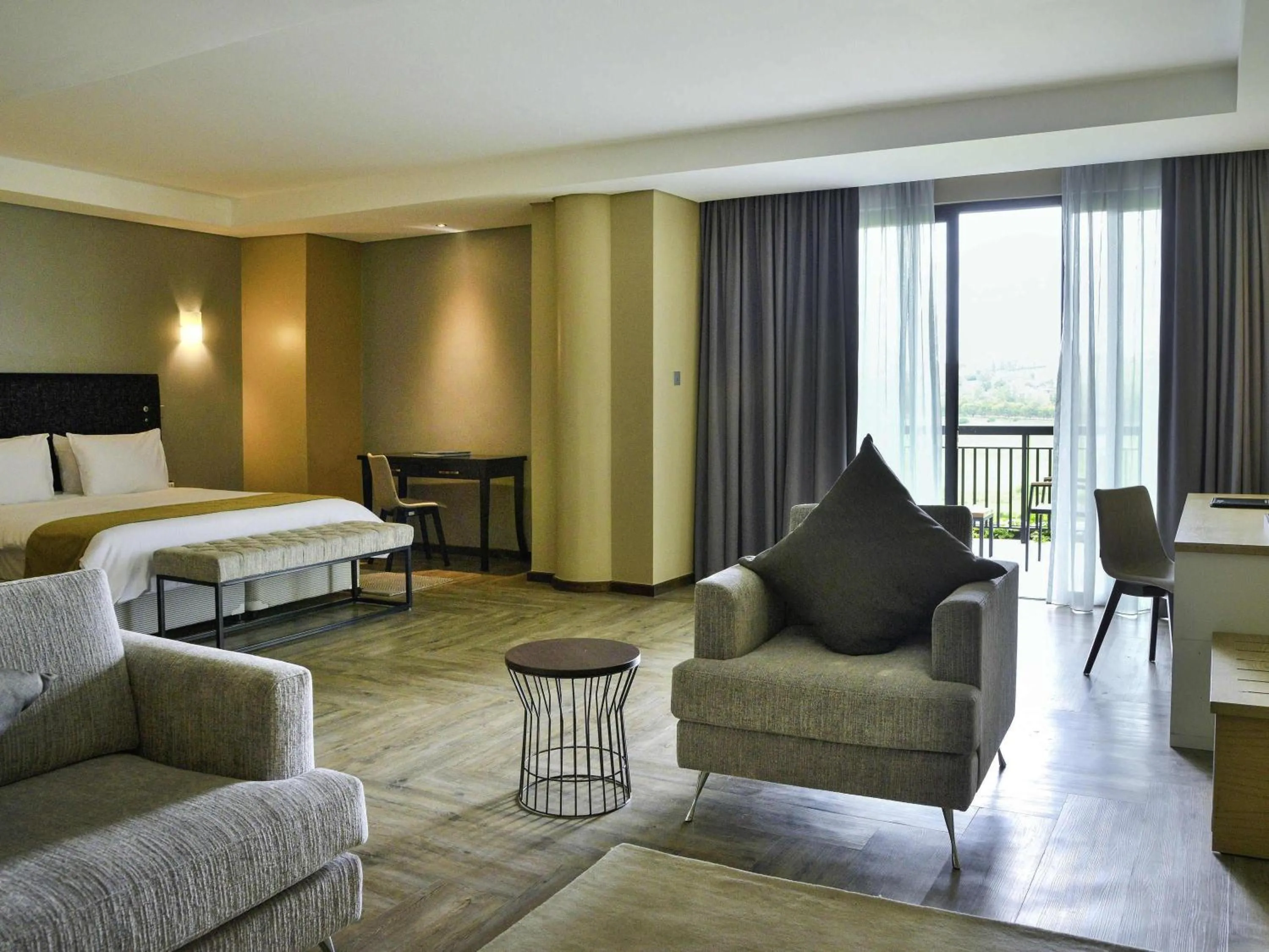 Superior Suite in EPIC Hotel & Suites