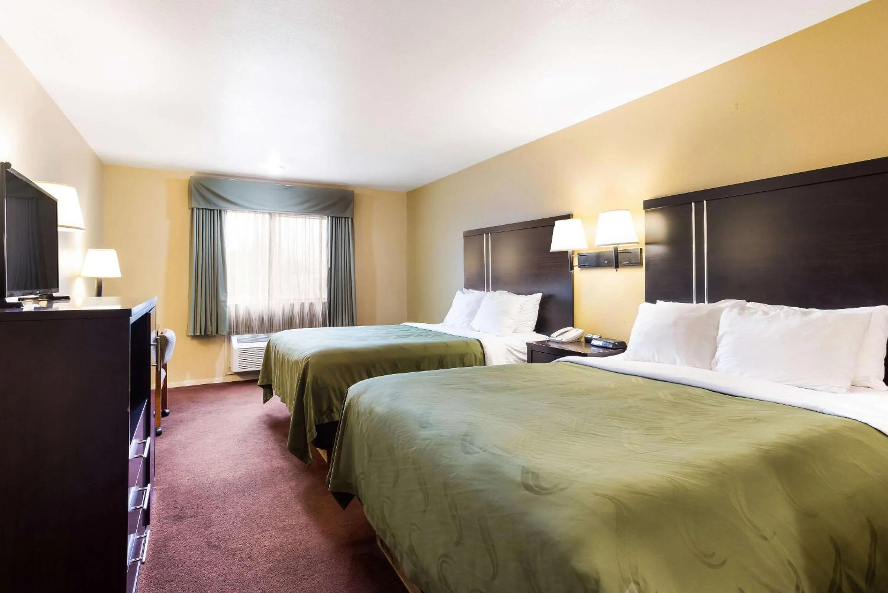 Queen Room with Two Queen Beds in Quality Inn Airport