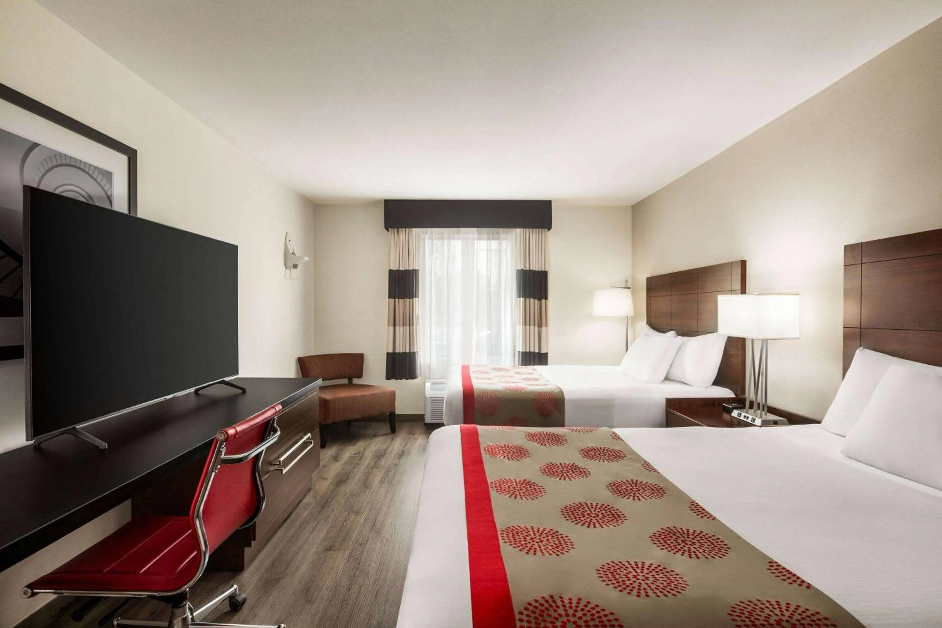 Queen Room with Two Queen Beds and City View - Non-Smoking in Ramada by Wyndham Sarasota Waterfront