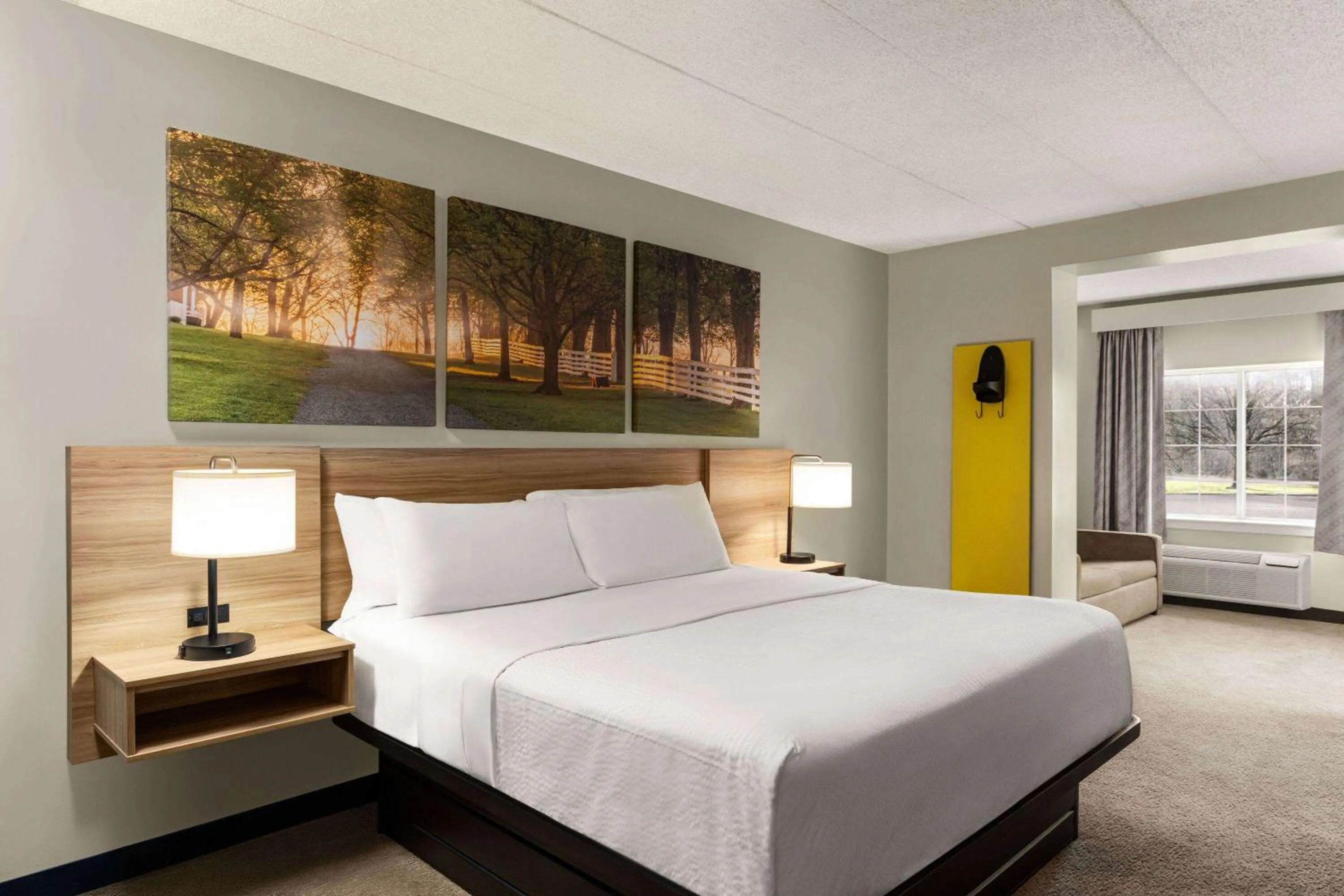 Studio King Suite - Non-Smoking in Days Inn & Suites by Wyndham Lancaster Amish Country