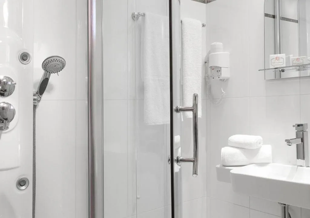 Superior Double Room with Balcony in Acropolis Ami Boutique Hotel