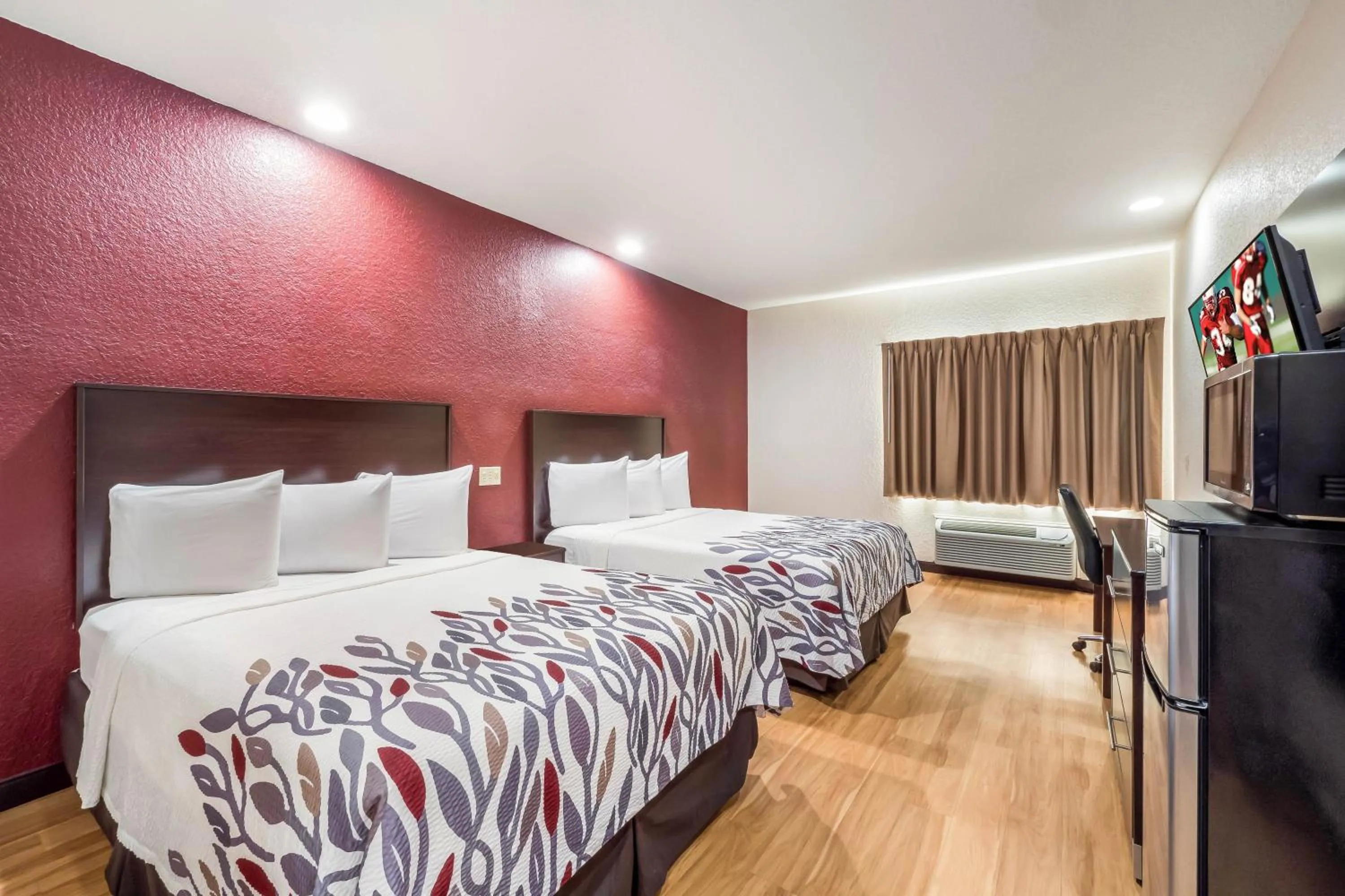 Deluxe Room with Two Queen Beds Smoke Free in Red Roof Inn Ocala