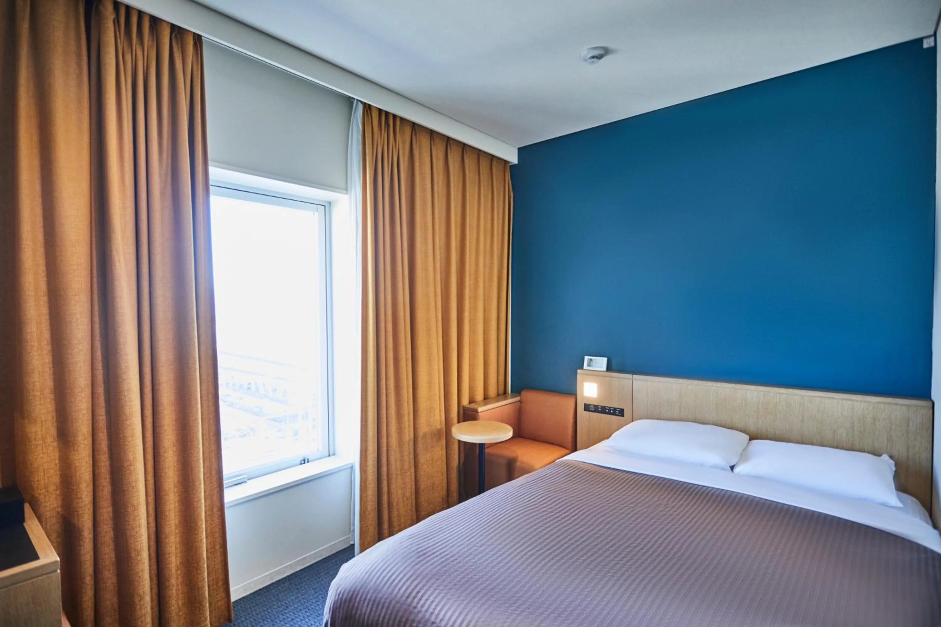 Small Double Room - Smoking in Kansai Airport Washington Hotel