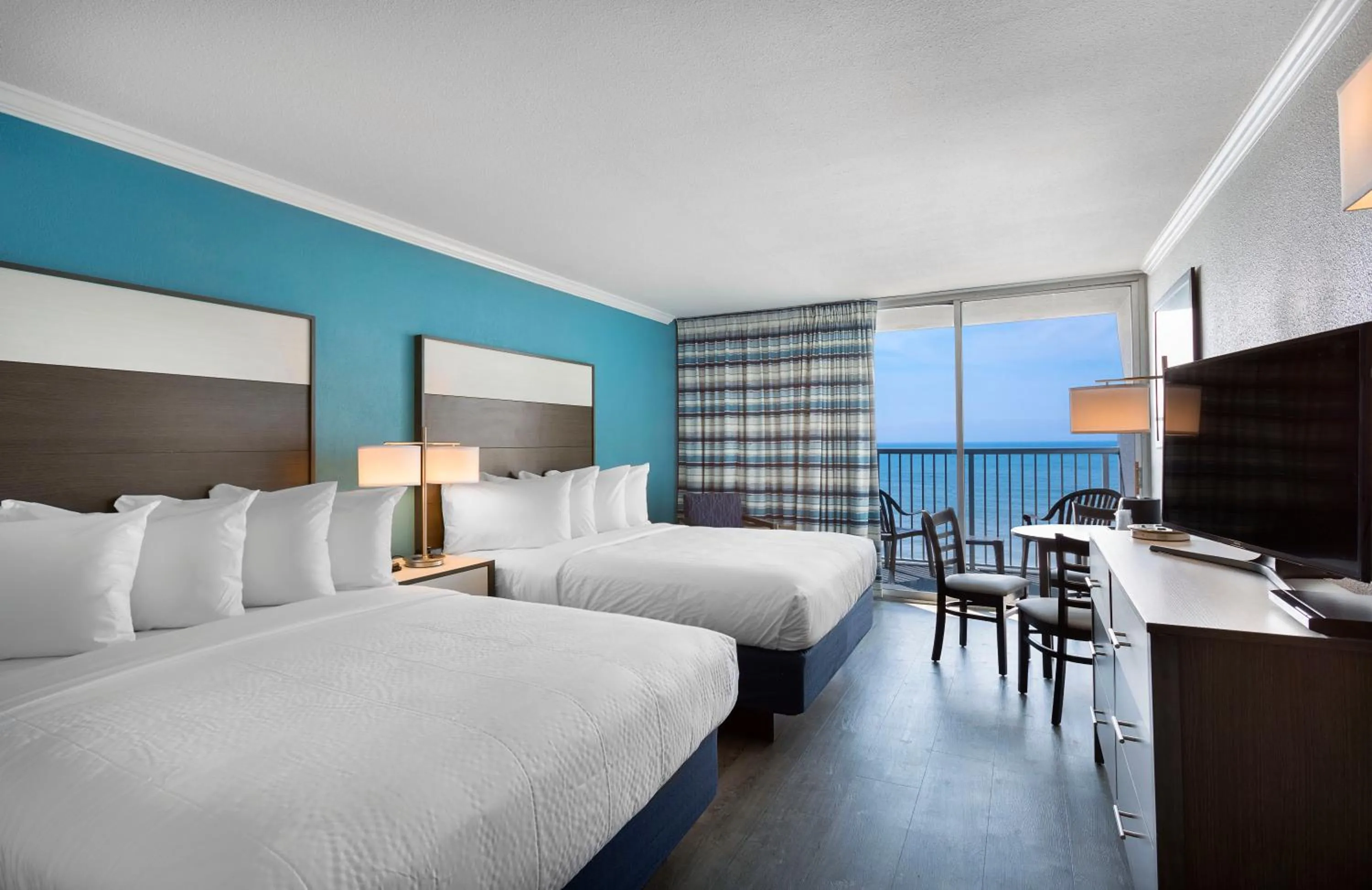 Deluxe Double Room with Sea View in Compass Cove