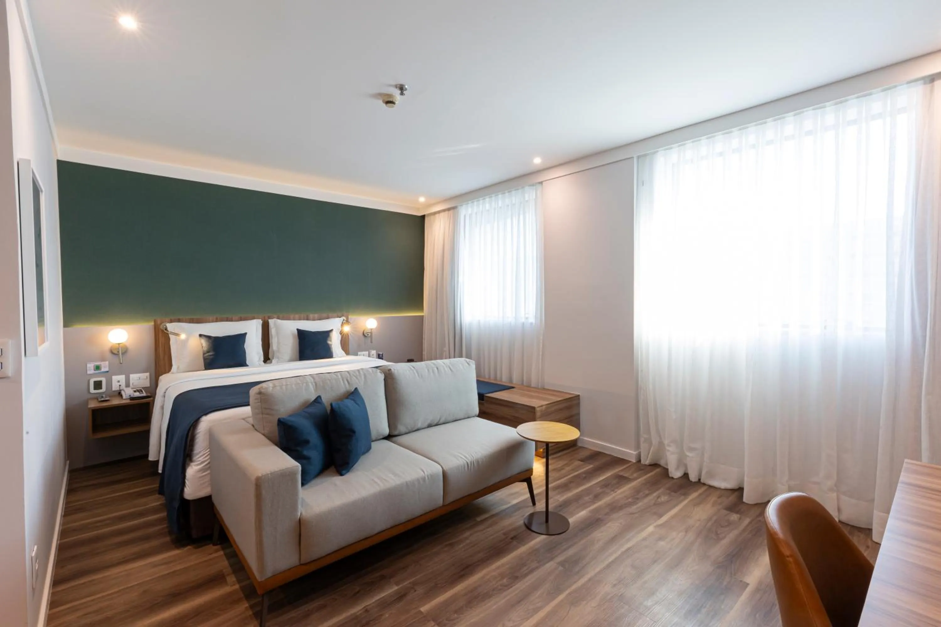 Business Premier cama queen in Blue Tree Premium Faria Lima