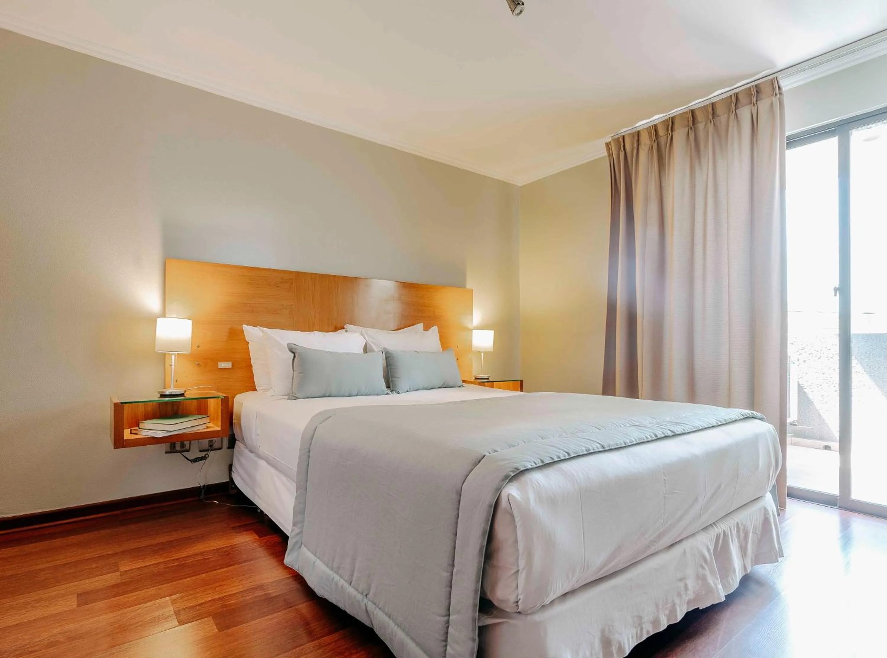 Superior Apartment in Time Stay - Essential Apartments