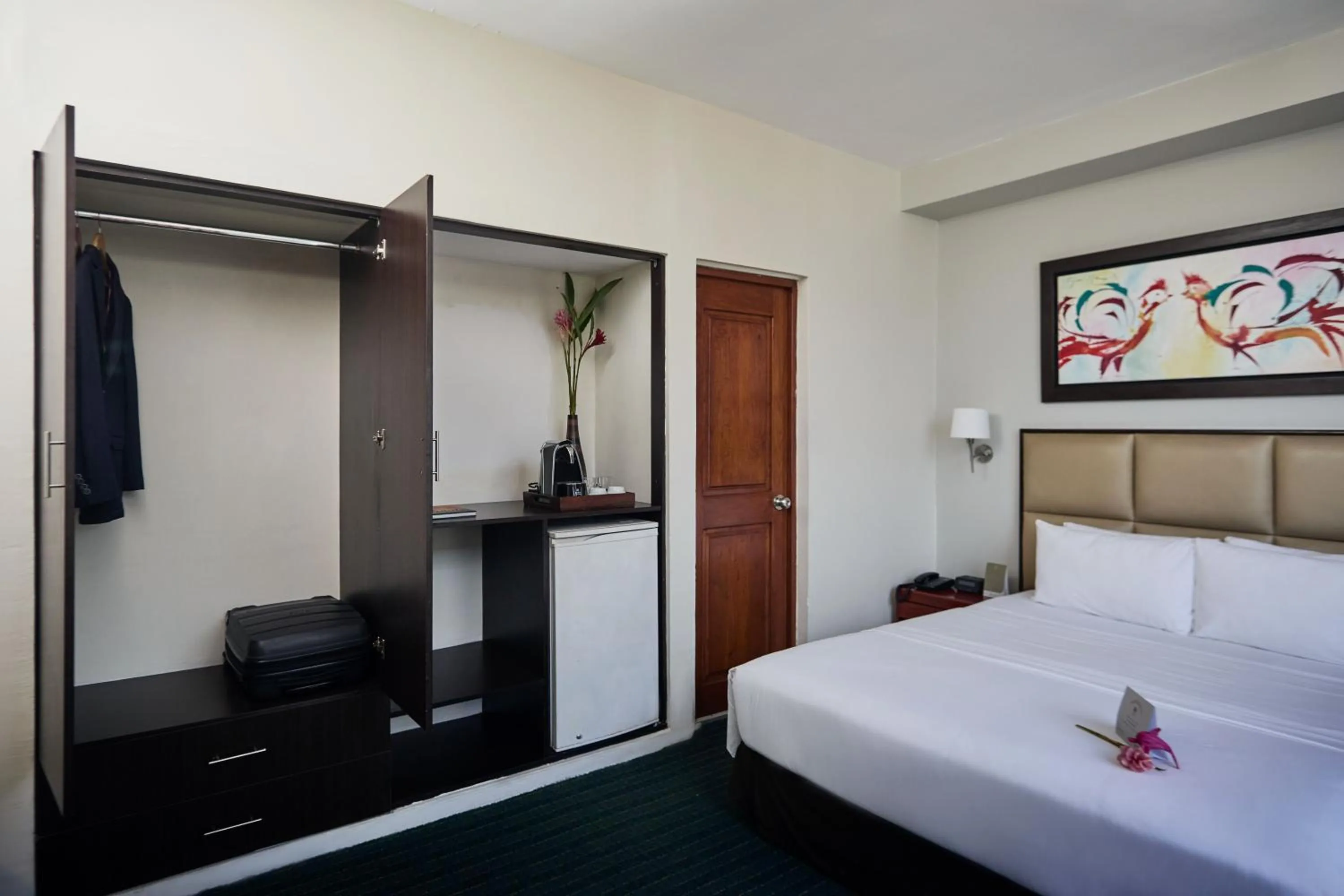 Executive Suite in El Dorado Classic Hotel