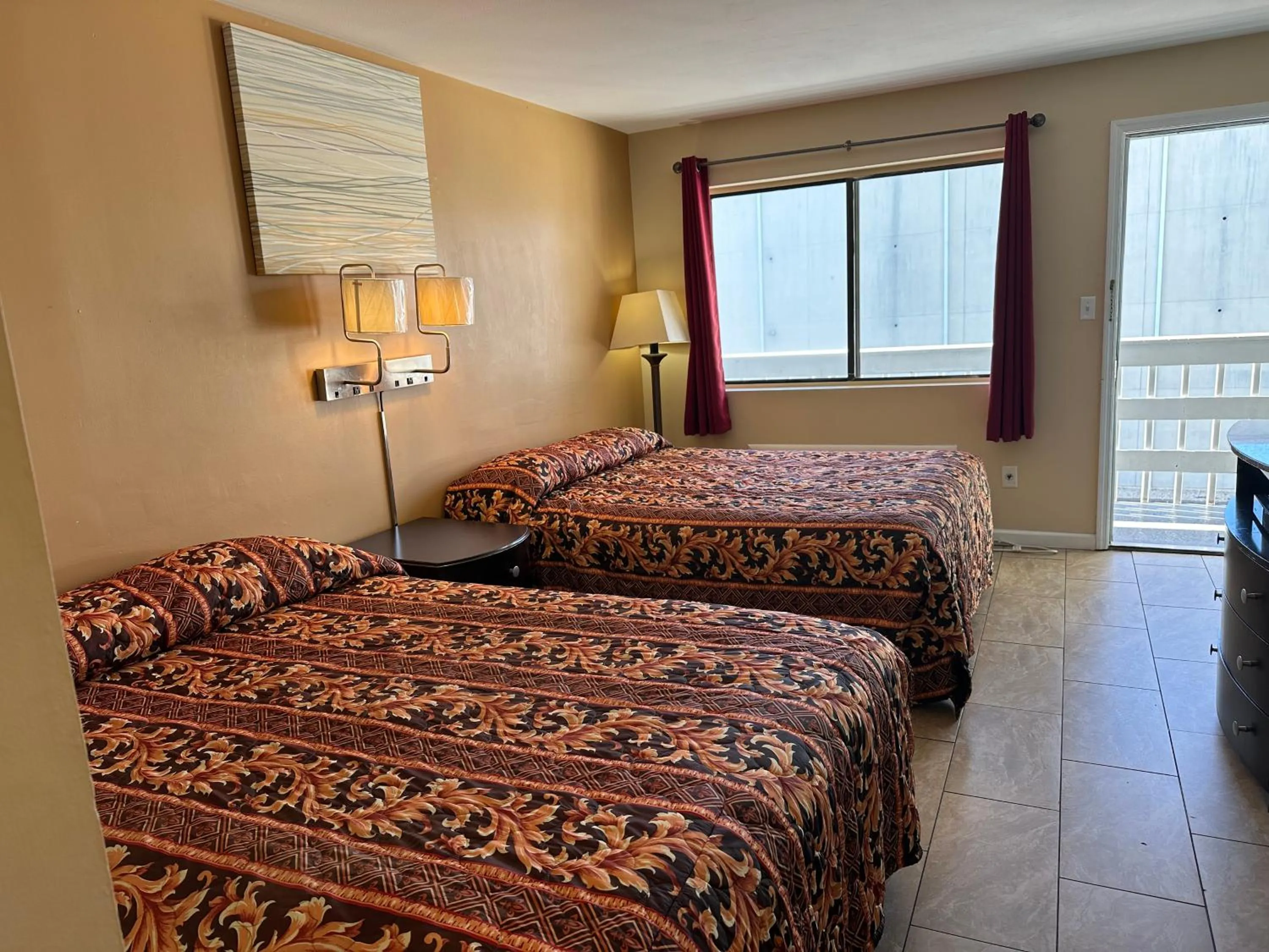 Superior Queen Room with Two Queen Beds in Sea Palace Motel