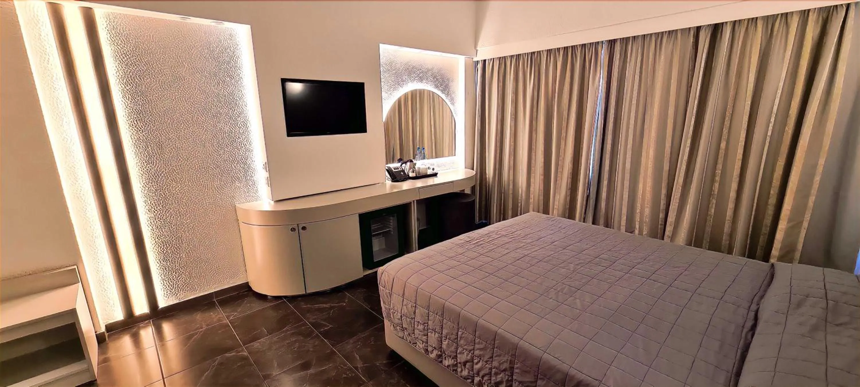 Superior Double Room - single occupancy - Inland View with Balcony in Sveltos Hotel