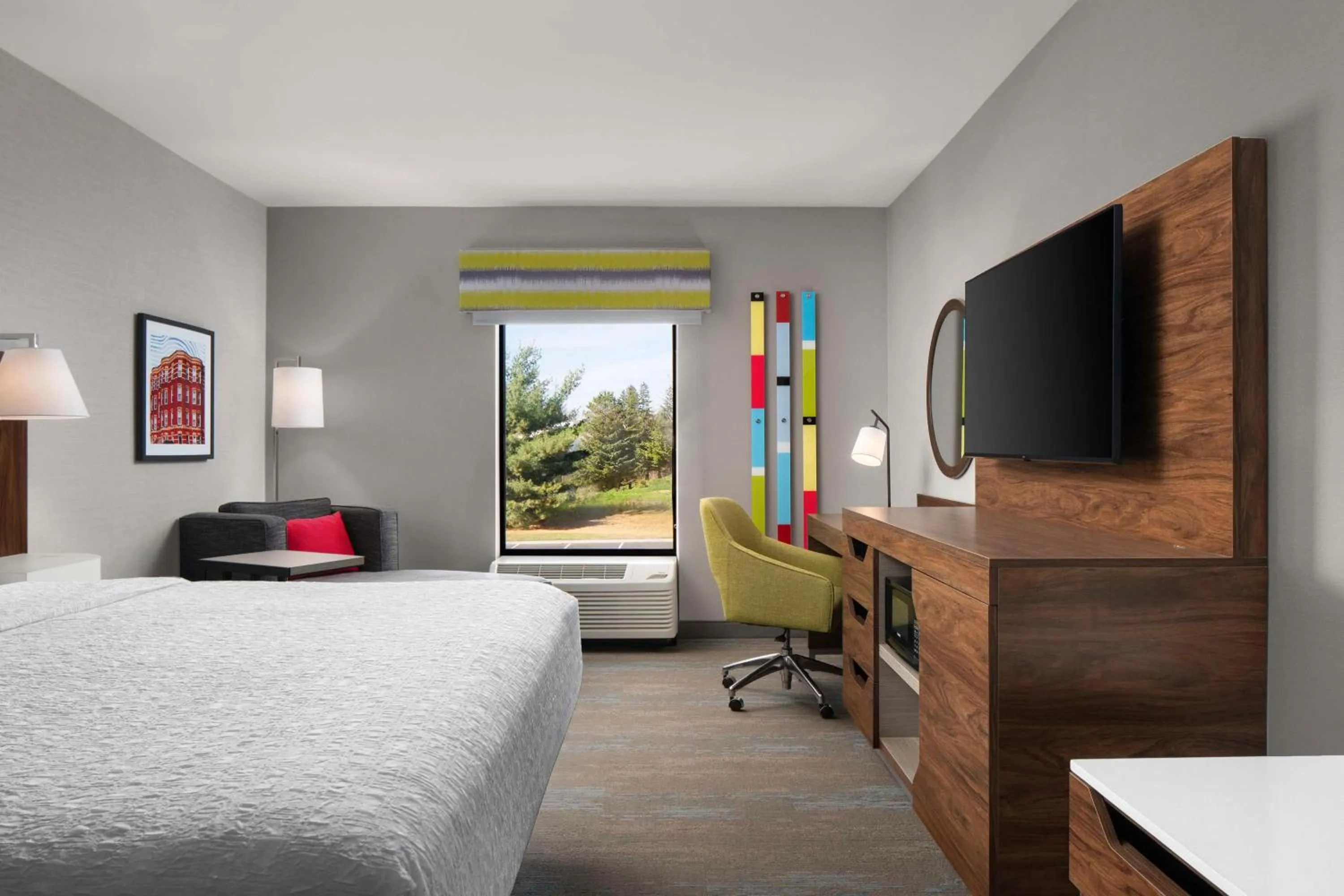 King Room with King Bed - Non-Smoking in Hampton Inn Chicopee - Springfield