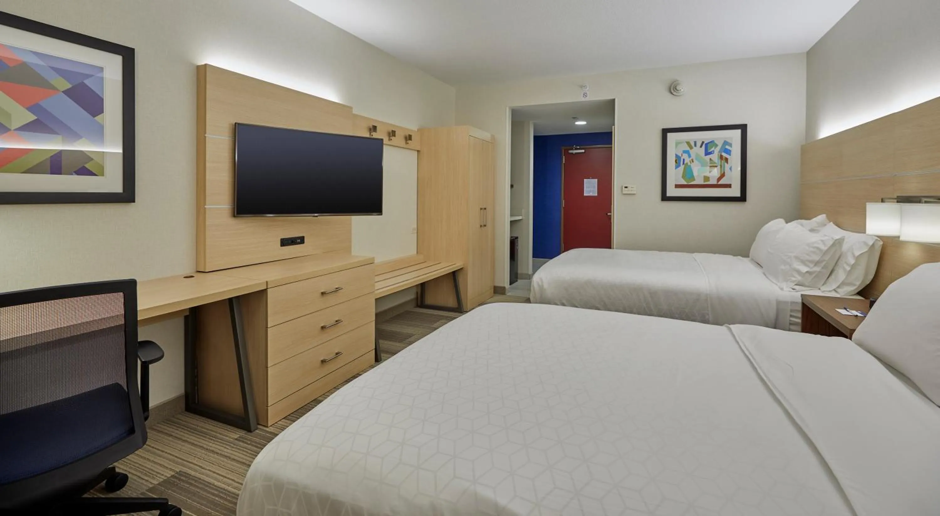 Standard Room with Two Queen Beds in Holiday Inn Express : Eugene - Springfield by IHG