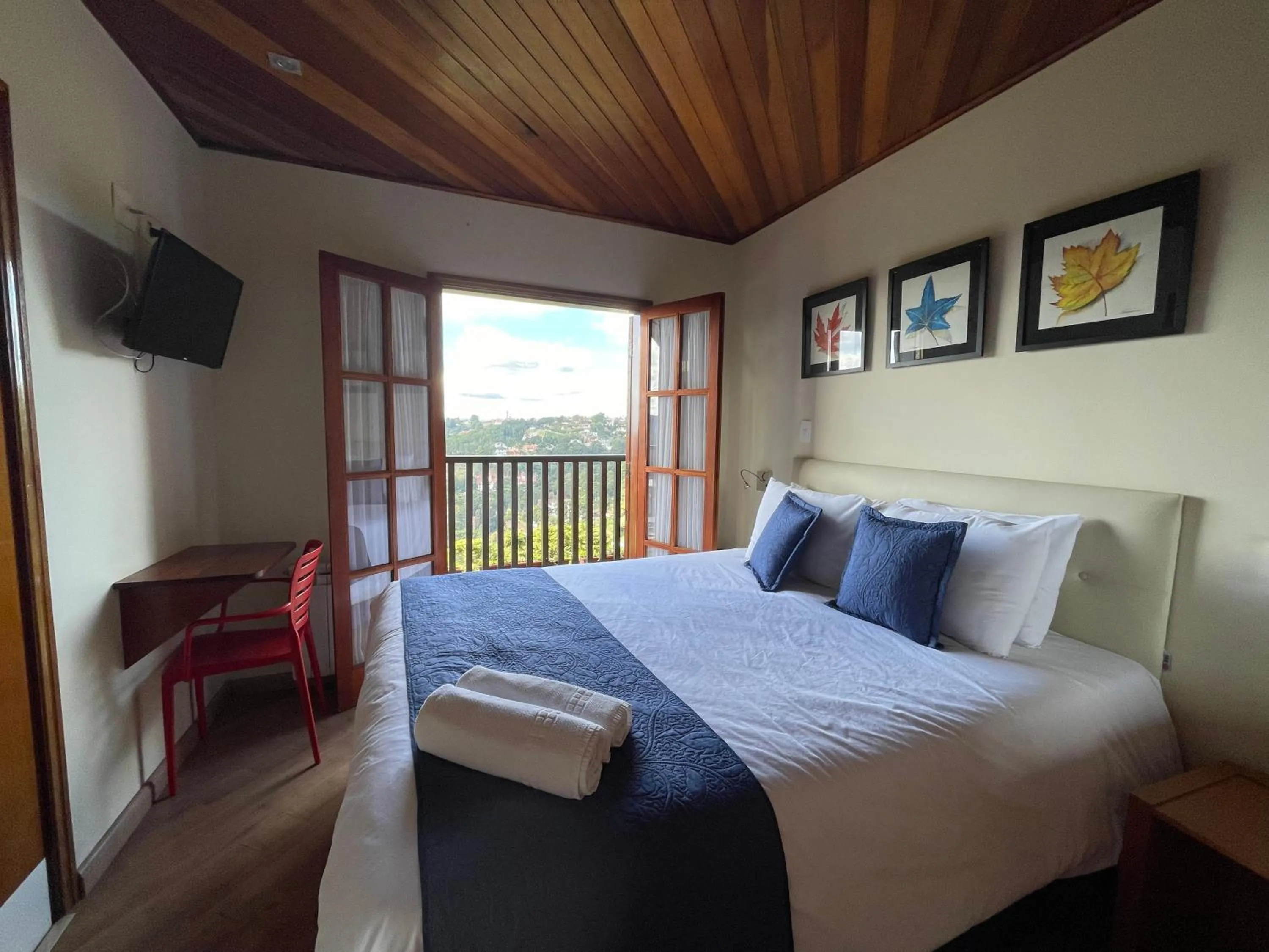 Suite with Hot Tub in Summit Suítes Hotel Campos do Jordão